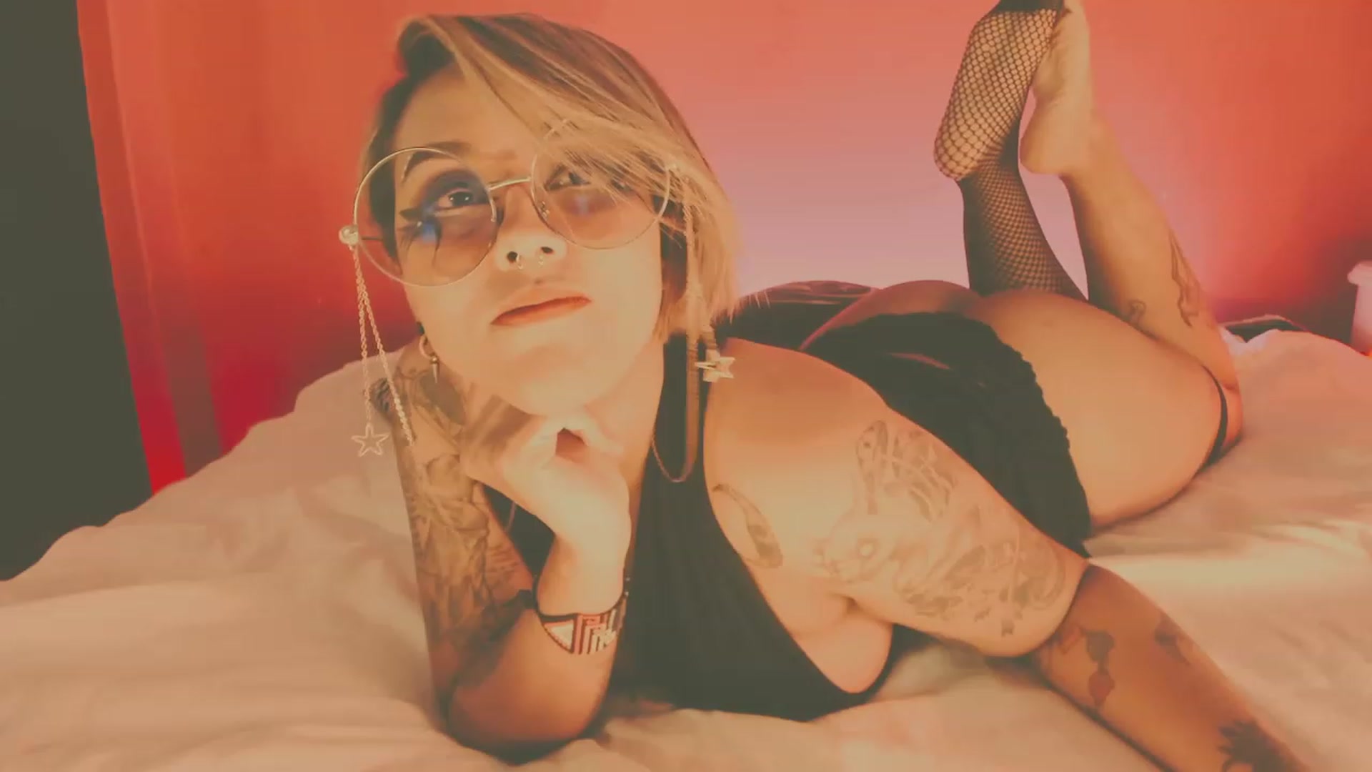 Gallery image thumbnail from AbraxxysRadio's myfreecams stream on, 03/28/2023, 23:43 image 12 of 20