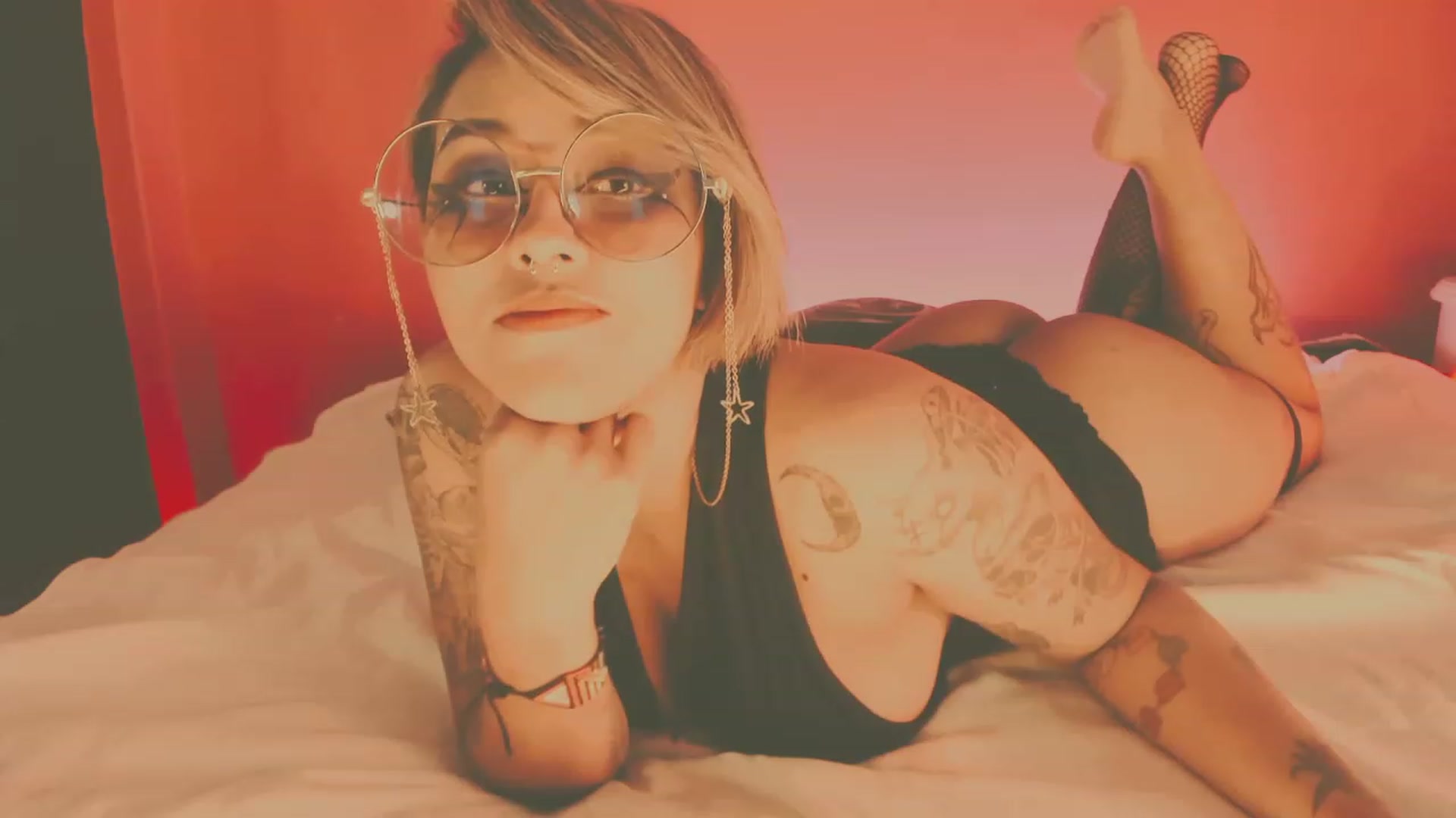 Gallery image thumbnail from AbraxxysRadio's myfreecams stream on, 03/28/2023, 23:43 image 10 of 20
