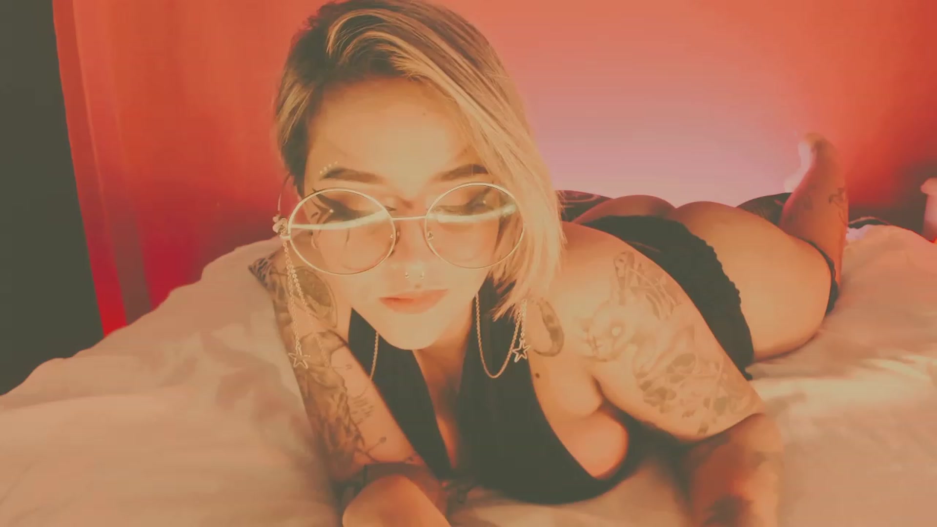 Gallery image thumbnail from AbraxxysRadio's myfreecams stream on, 03/28/2023, 23:43 image 19 of 20