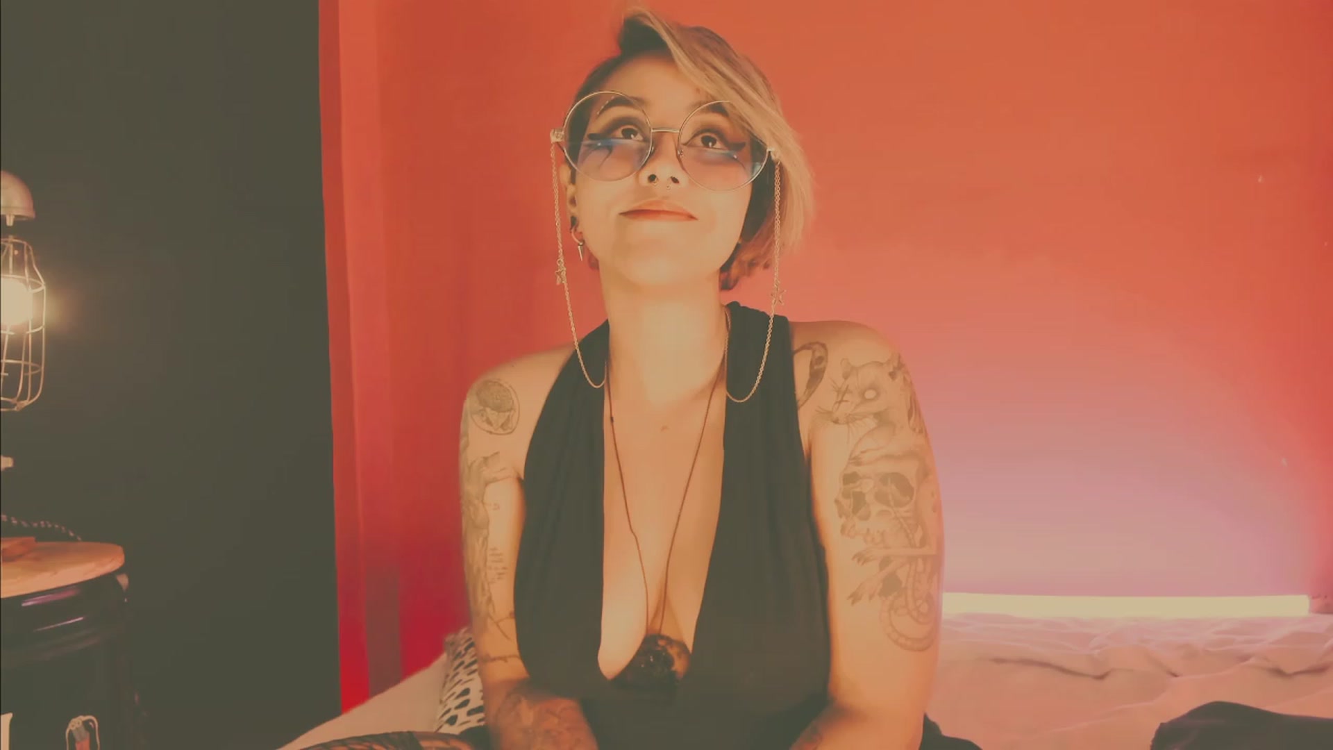 Gallery image thumbnail from AbraxxysRadio's myfreecams stream on, 03/29/2023, 24:14 image 20 of 20