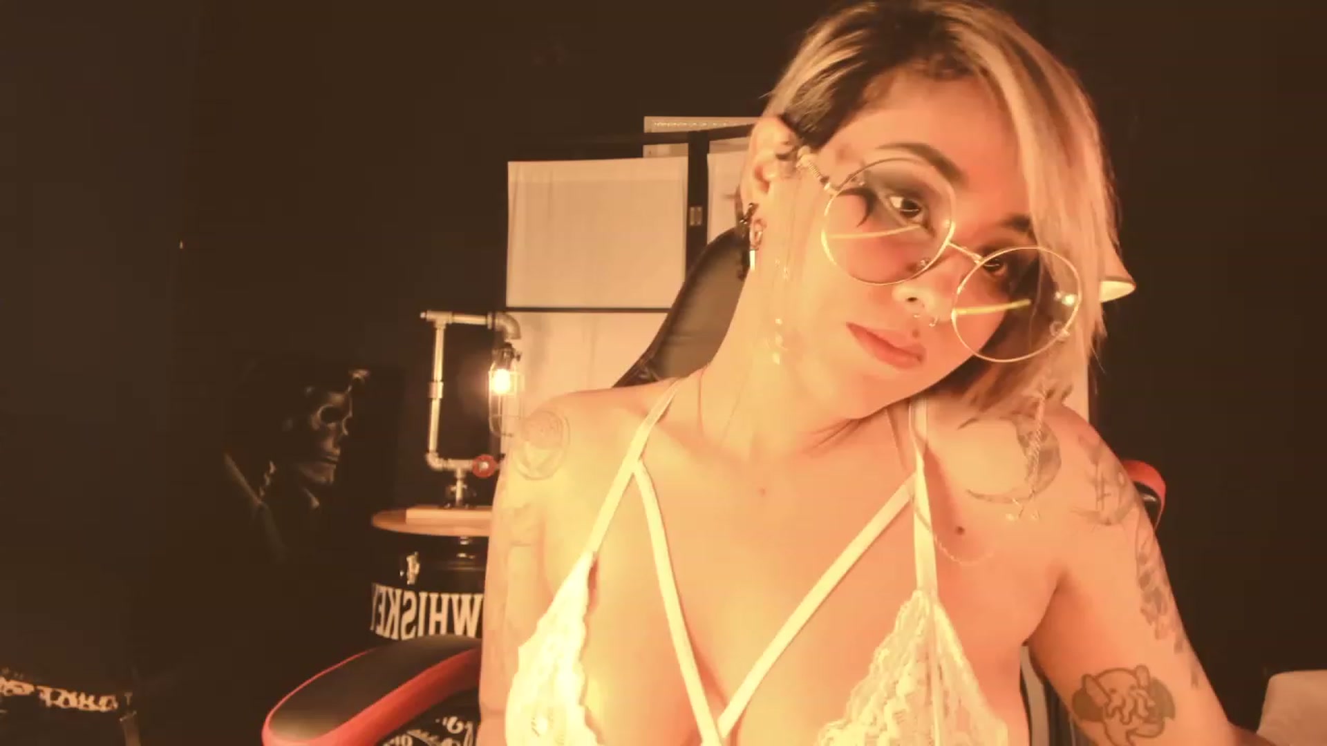 Gallery image thumbnail from AbraxxysRadio's myfreecams stream on, 03/30/2023, 01:49 image 9 of 20