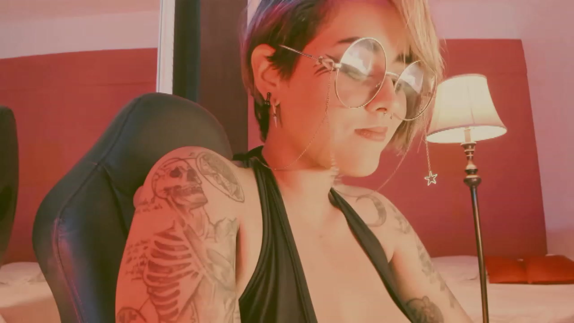 Gallery image thumbnail from AbraxxysRadio's myfreecams stream on, 04/04/2023, 24:11 image 6 of 20