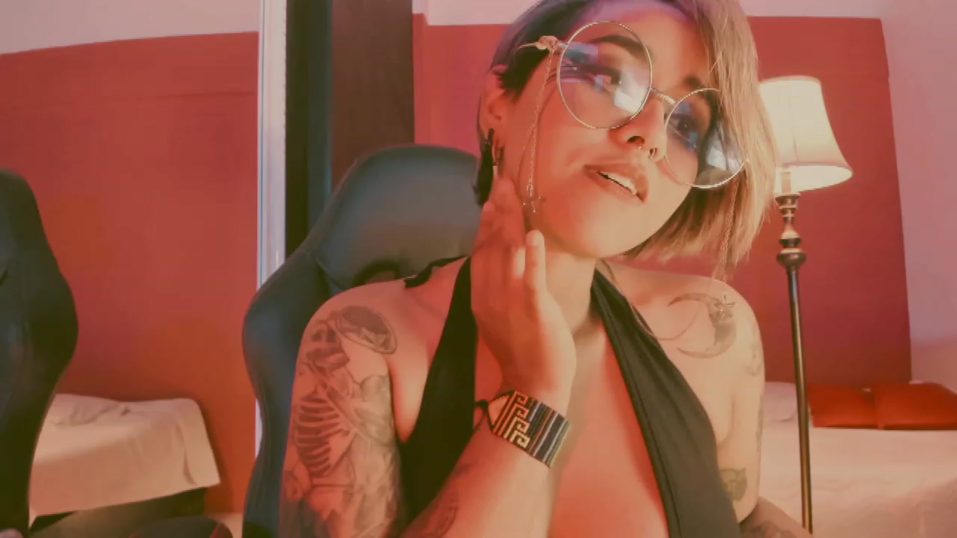 Gallery image thumbnail from AbraxxysRadio's myfreecams stream on, 04/04/2023, 24:11 image 15 of 20
