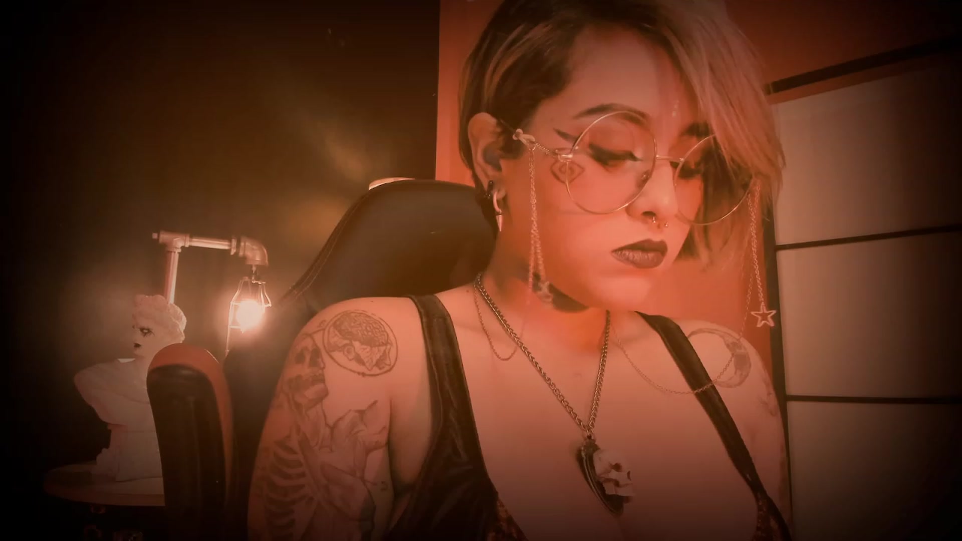 Gallery image thumbnail from AbraxxysRadio's myfreecams stream on, 04/05/2023, 23:47 image 3 of 20
