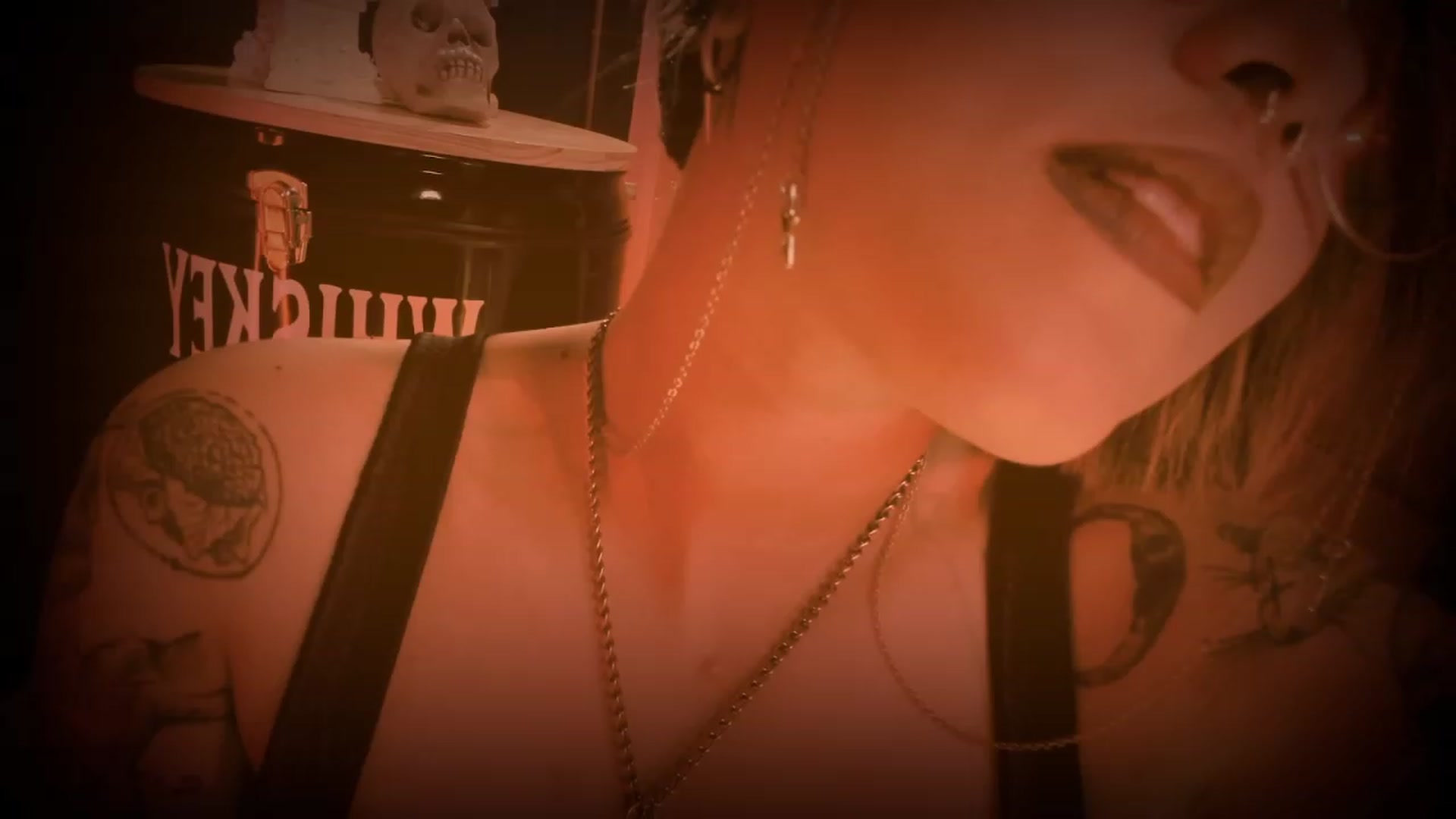 Gallery image thumbnail from AbraxxysRadio's myfreecams stream on, 04/06/2023, 24:00 image 8 of 20