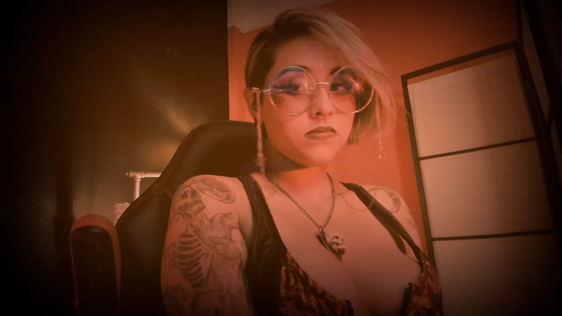 Gallery image thumbnail from AbraxxysRadio's myfreecams stream on, 04/06/2023, 24:00 image 11 of 20