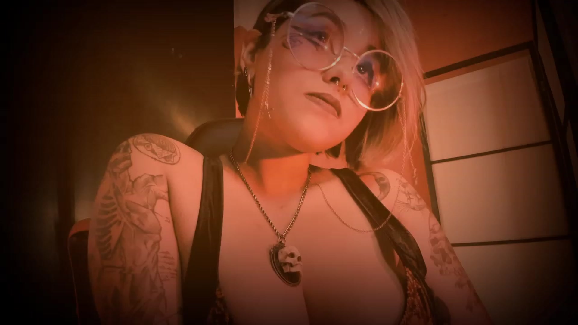 Gallery image thumbnail from AbraxxysRadio's myfreecams stream on, 04/06/2023, 24:22 image 3 of 20