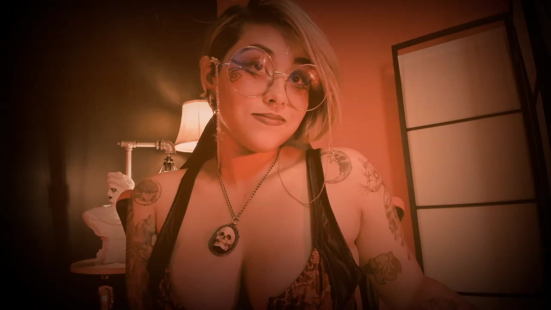 Gallery image thumbnail from AbraxxysRadio's myfreecams stream on, 04/06/2023, 24:22 image 8 of 20