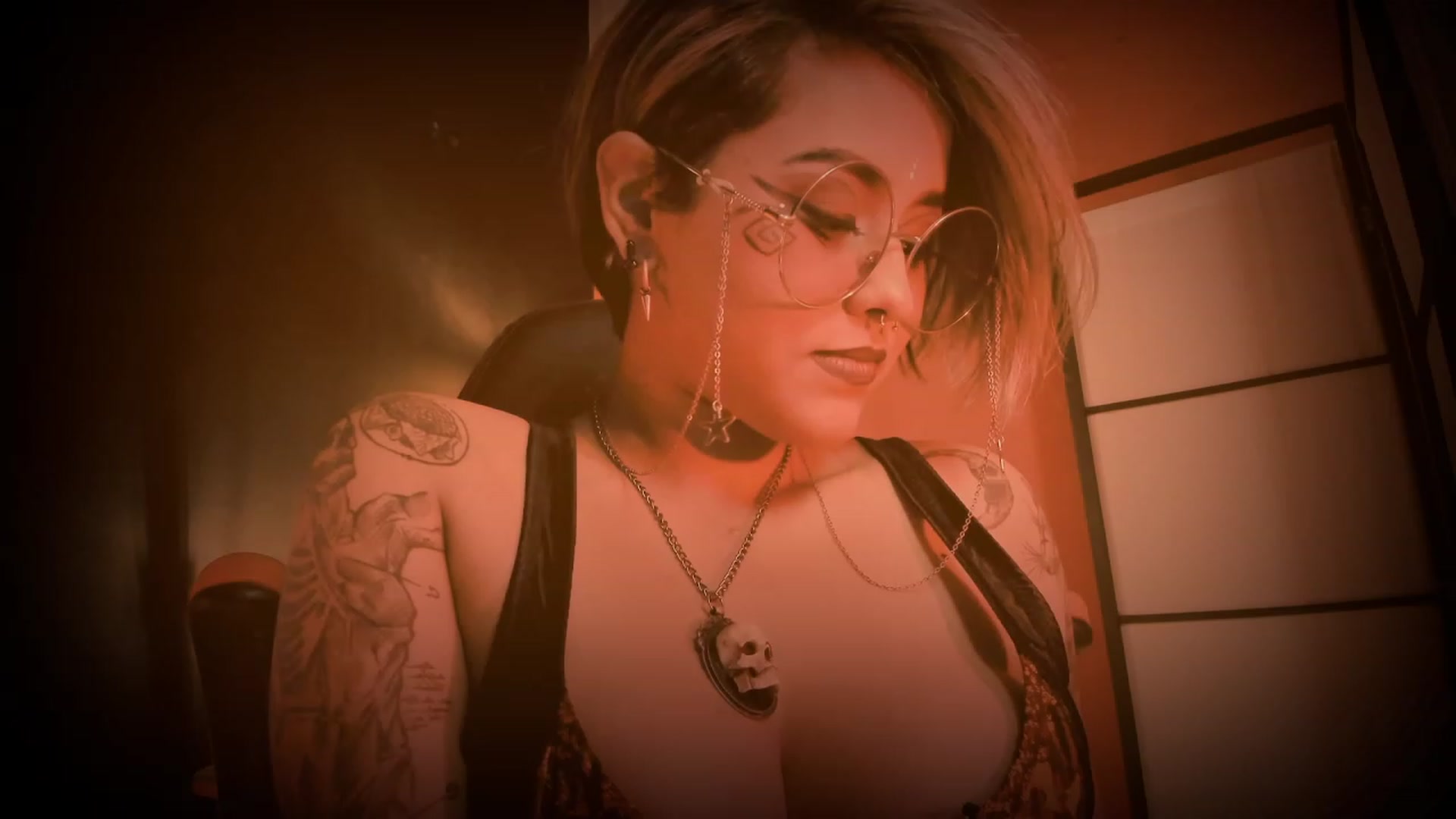 Gallery image thumbnail from AbraxxysRadio's myfreecams stream on, 04/06/2023, 24:22 image 4 of 20