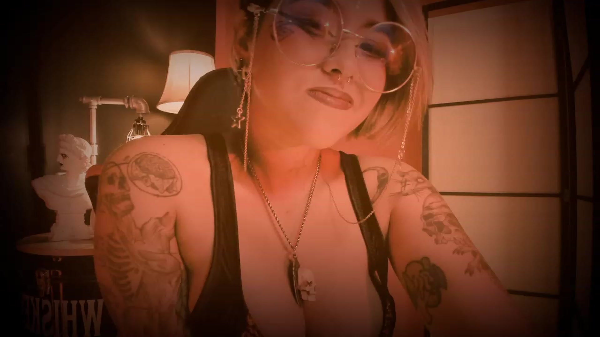 Gallery image thumbnail from AbraxxysRadio's myfreecams stream on, 04/06/2023, 01:16 image 11 of 20