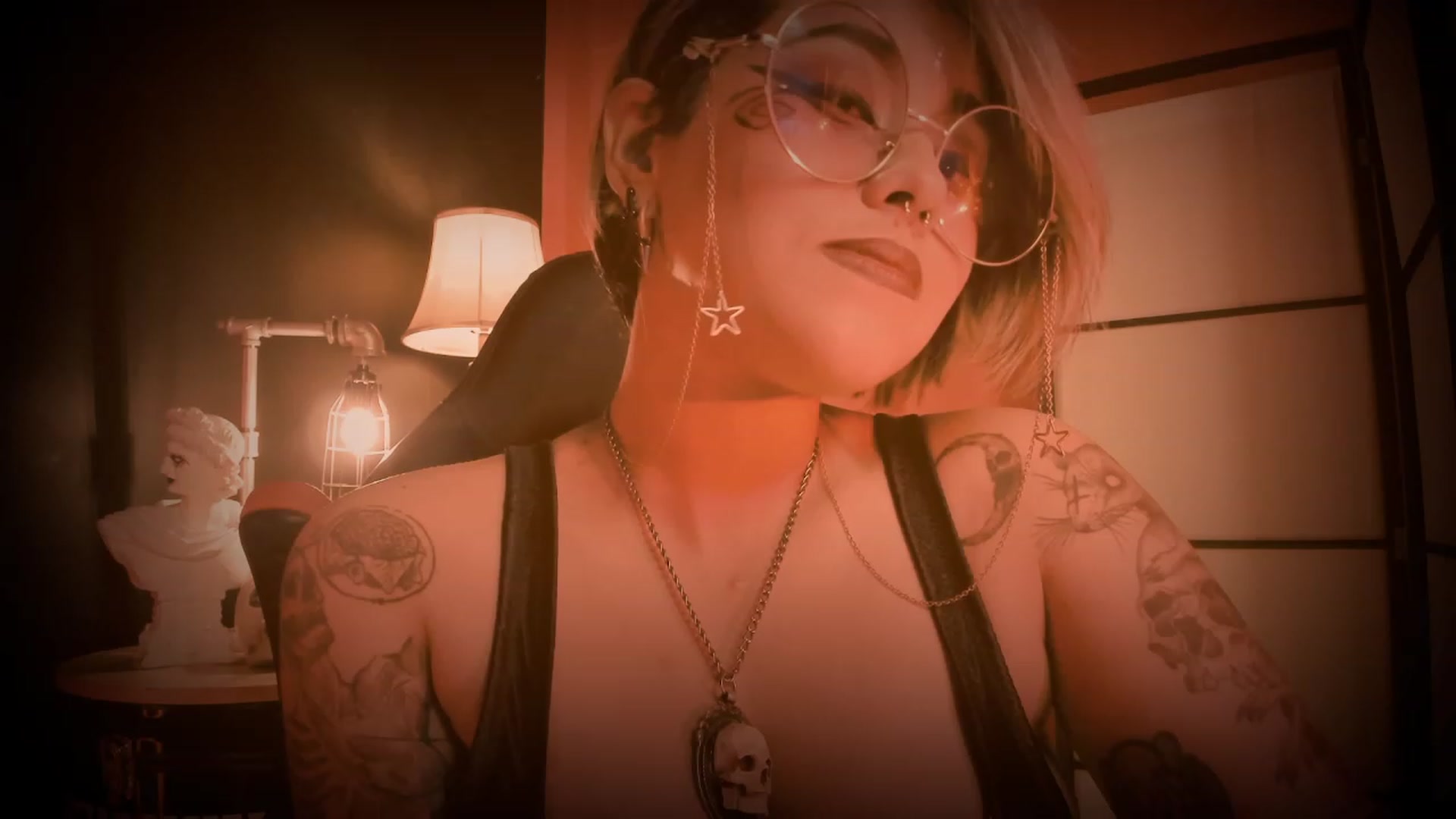 Gallery image thumbnail from AbraxxysRadio's myfreecams stream on, 04/06/2023, 01:16 image 4 of 20