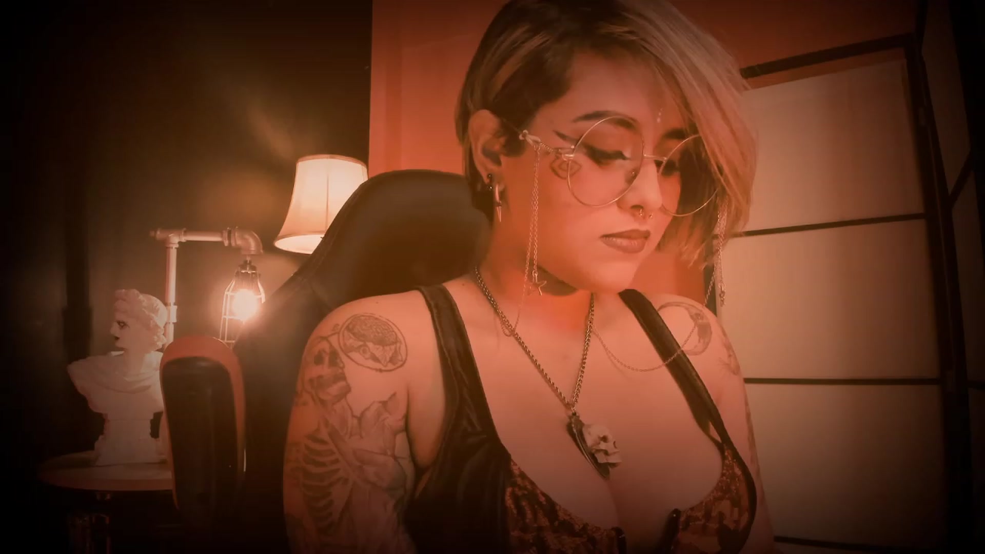 Gallery image thumbnail from AbraxxysRadio's myfreecams stream on, 04/06/2023, 01:16 image 1 of 20