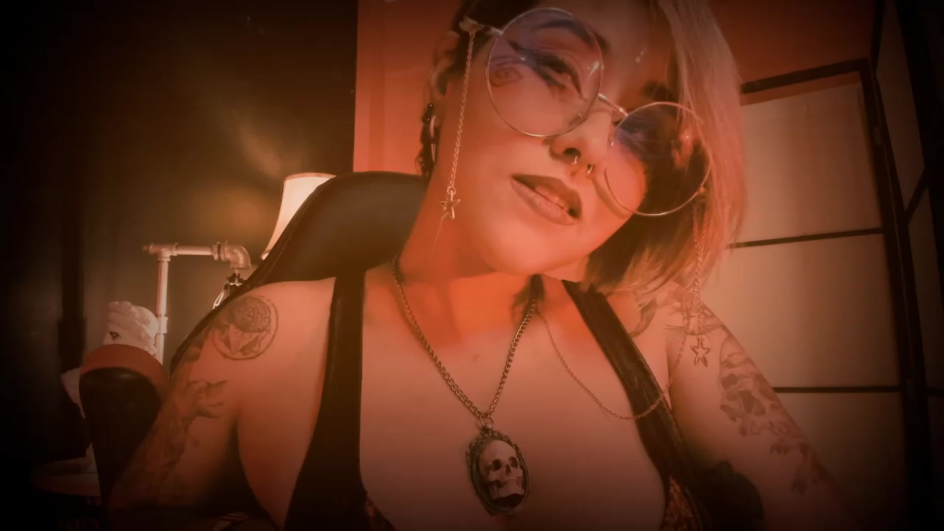 Gallery image thumbnail from AbraxxysRadio's myfreecams stream on, 04/06/2023, 01:16 image 7 of 20