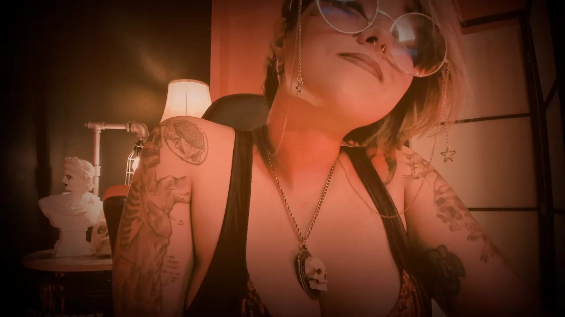 Gallery image thumbnail from AbraxxysRadio's myfreecams stream on, 04/06/2023, 01:16 image 2 of 20