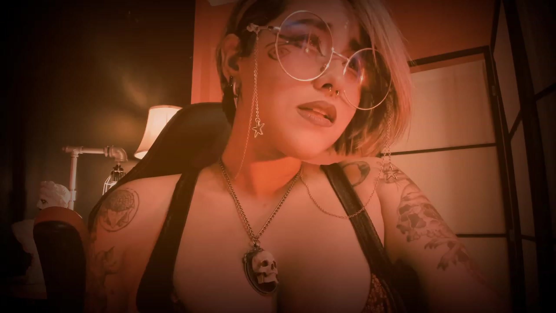 Gallery image thumbnail from AbraxxysRadio's myfreecams stream on, 04/06/2023, 01:16 image 17 of 20