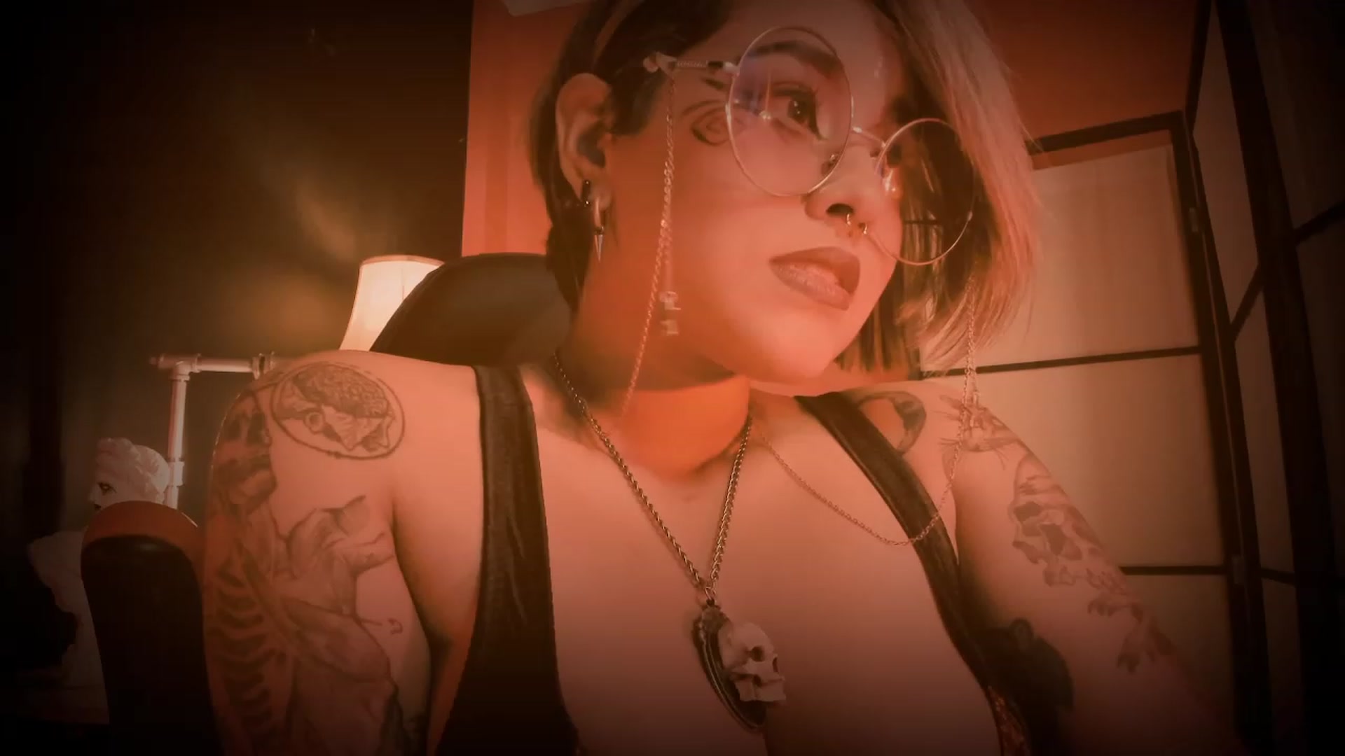 Gallery image thumbnail from AbraxxysRadio's myfreecams stream on, 04/06/2023, 01:16 image 16 of 20