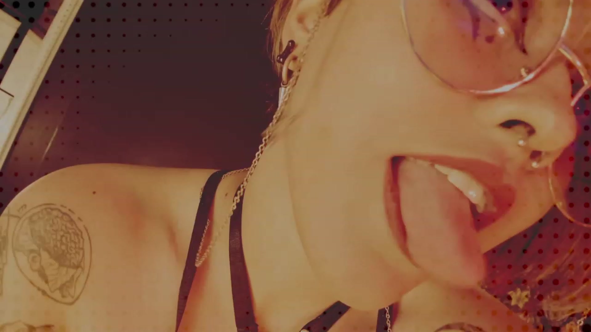 Gallery image thumbnail from AbraxxysRadio's myfreecams stream on, 04/07/2023, 01:51 image 7 of 20