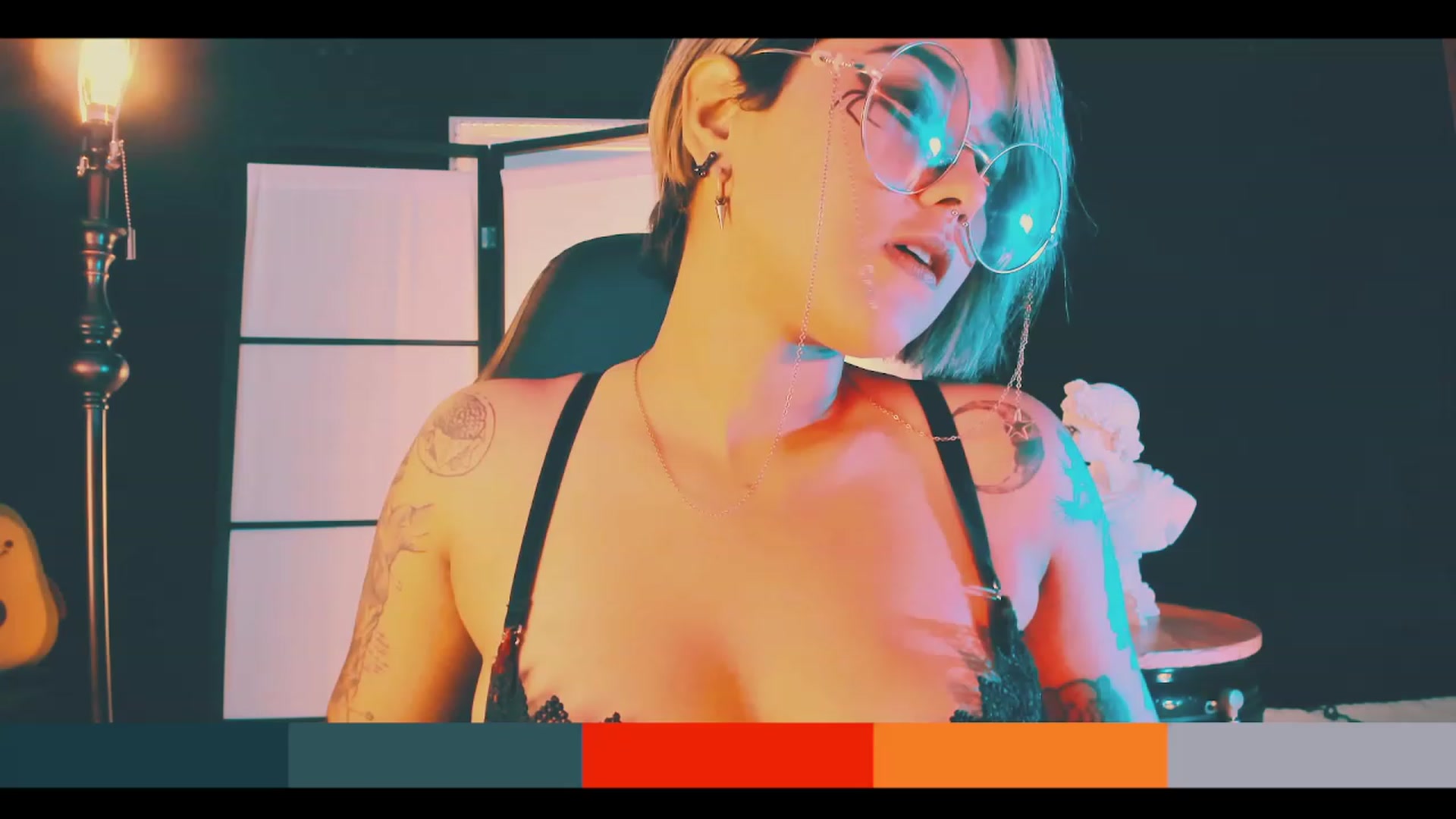 Gallery image thumbnail from AbraxxysRadio's myfreecams stream on, 04/09/2023, 17:56 image 1 of 20