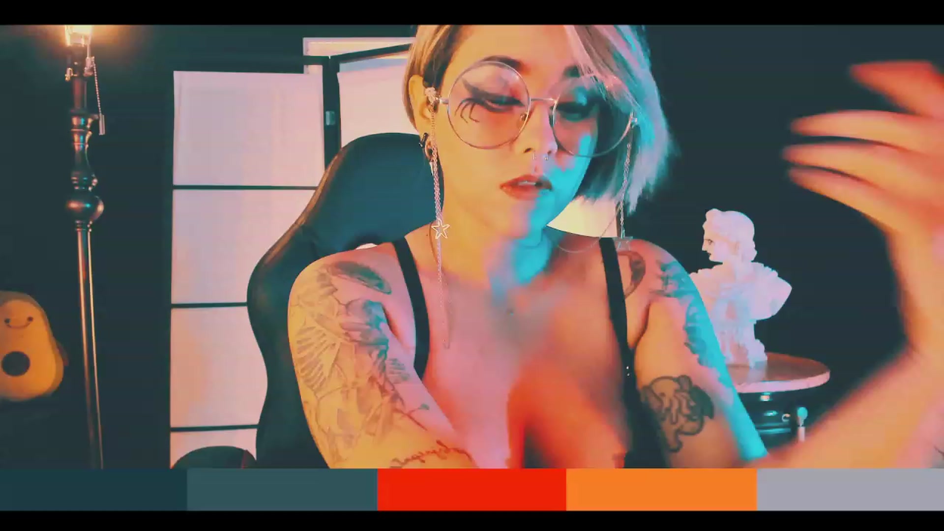 Gallery image thumbnail from AbraxxysRadio's myfreecams stream on, 04/09/2023, 17:56 image 2 of 20