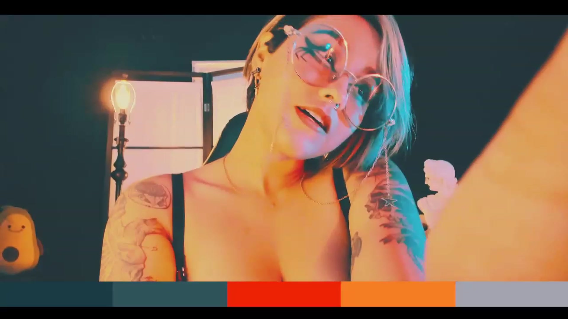 Gallery image thumbnail from AbraxxysRadio's myfreecams stream on, 04/09/2023, 19:58 image 18 of 20