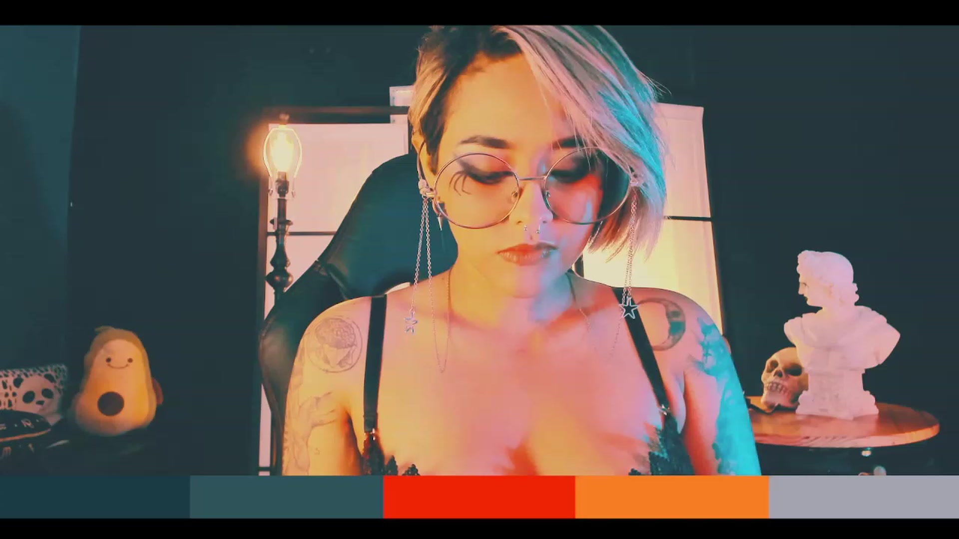 Gallery image thumbnail from AbraxxysRadio's myfreecams stream on, 04/09/2023, 20:36 image 3 of 20