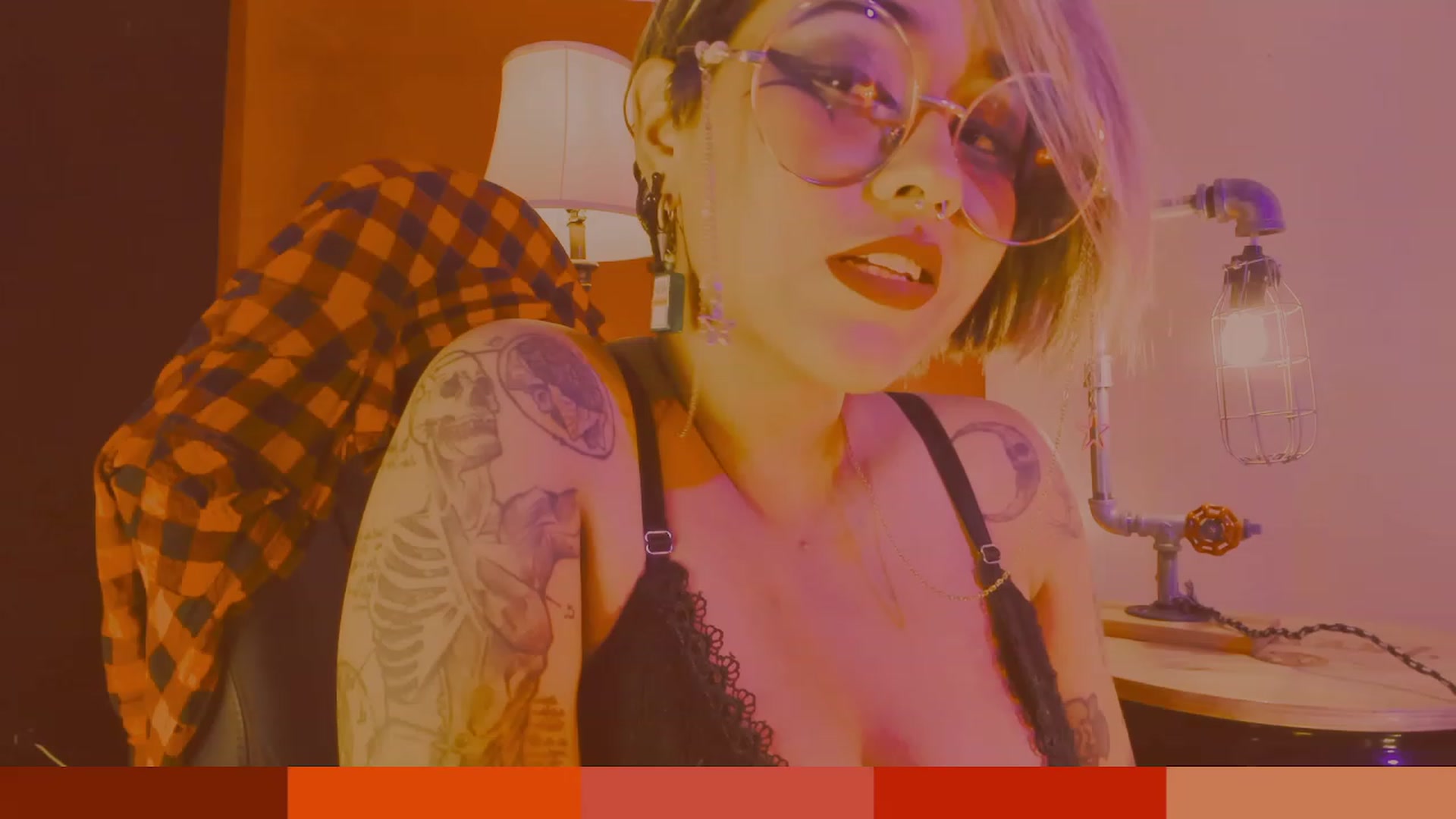 Gallery image thumbnail from AbraxxysRadio's myfreecams stream on, 04/12/2023, 24:20 image 6 of 20