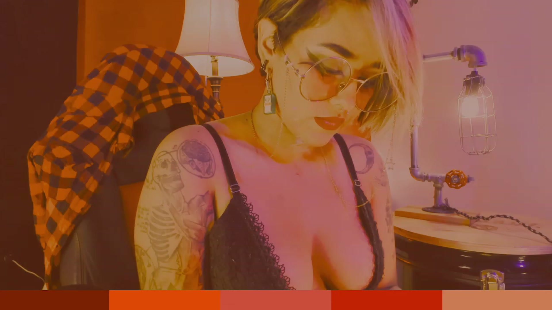 Gallery image thumbnail from AbraxxysRadio's myfreecams stream on, 04/12/2023, 24:20 image 18 of 20