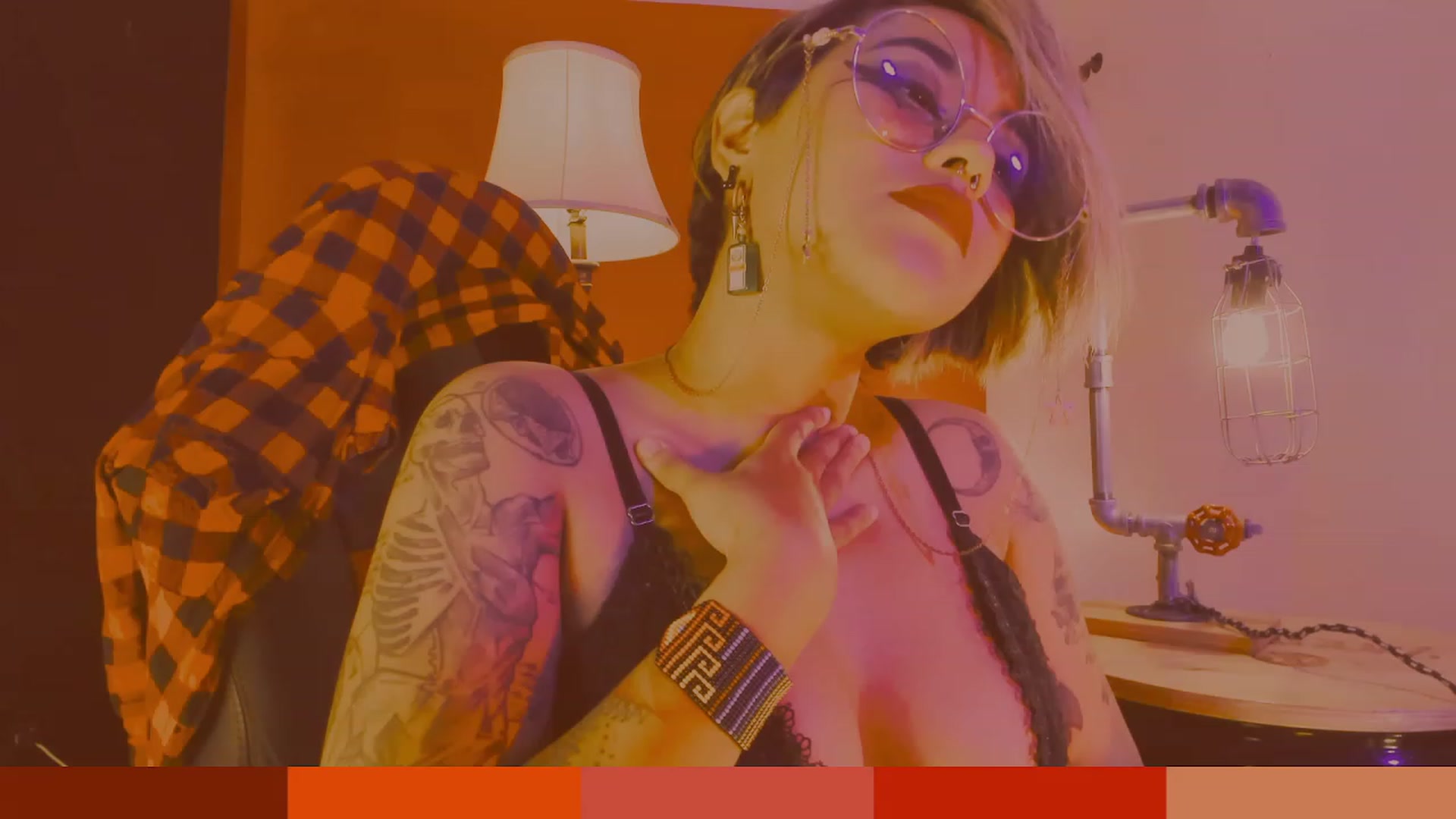 Gallery image thumbnail from AbraxxysRadio's myfreecams stream on, 04/12/2023, 24:20 image 8 of 20