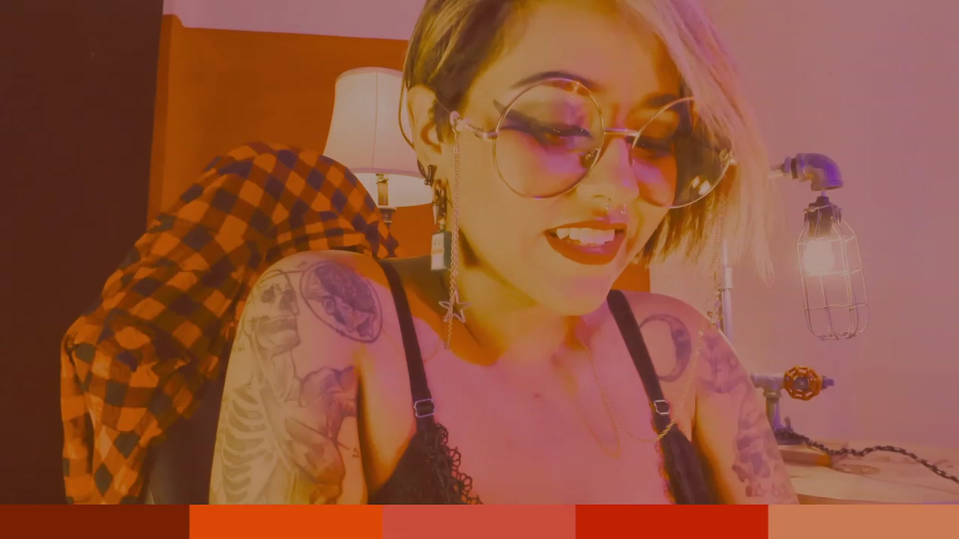 Gallery image thumbnail from AbraxxysRadio's myfreecams stream on, 04/12/2023, 24:20 image 12 of 20