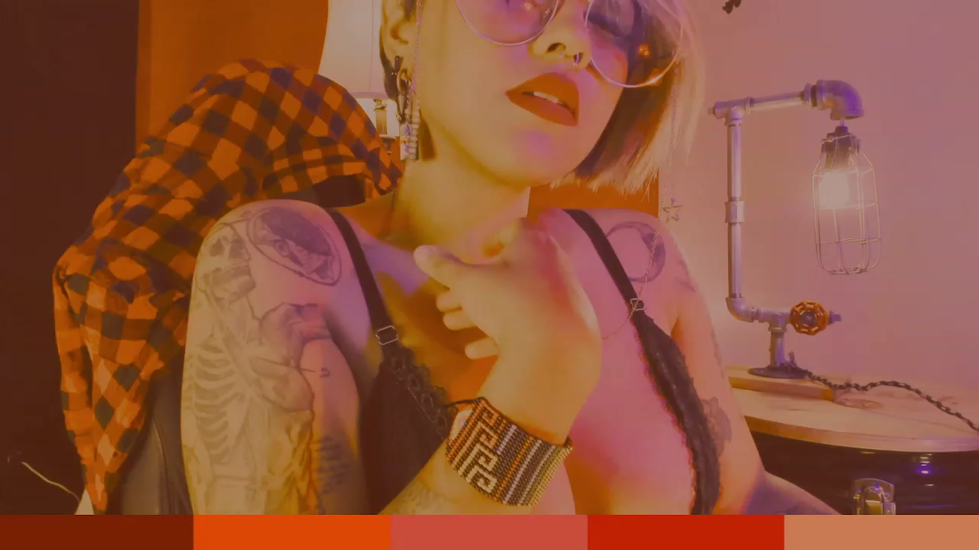 Gallery image thumbnail from AbraxxysRadio's myfreecams stream on, 04/12/2023, 24:20 image 16 of 20