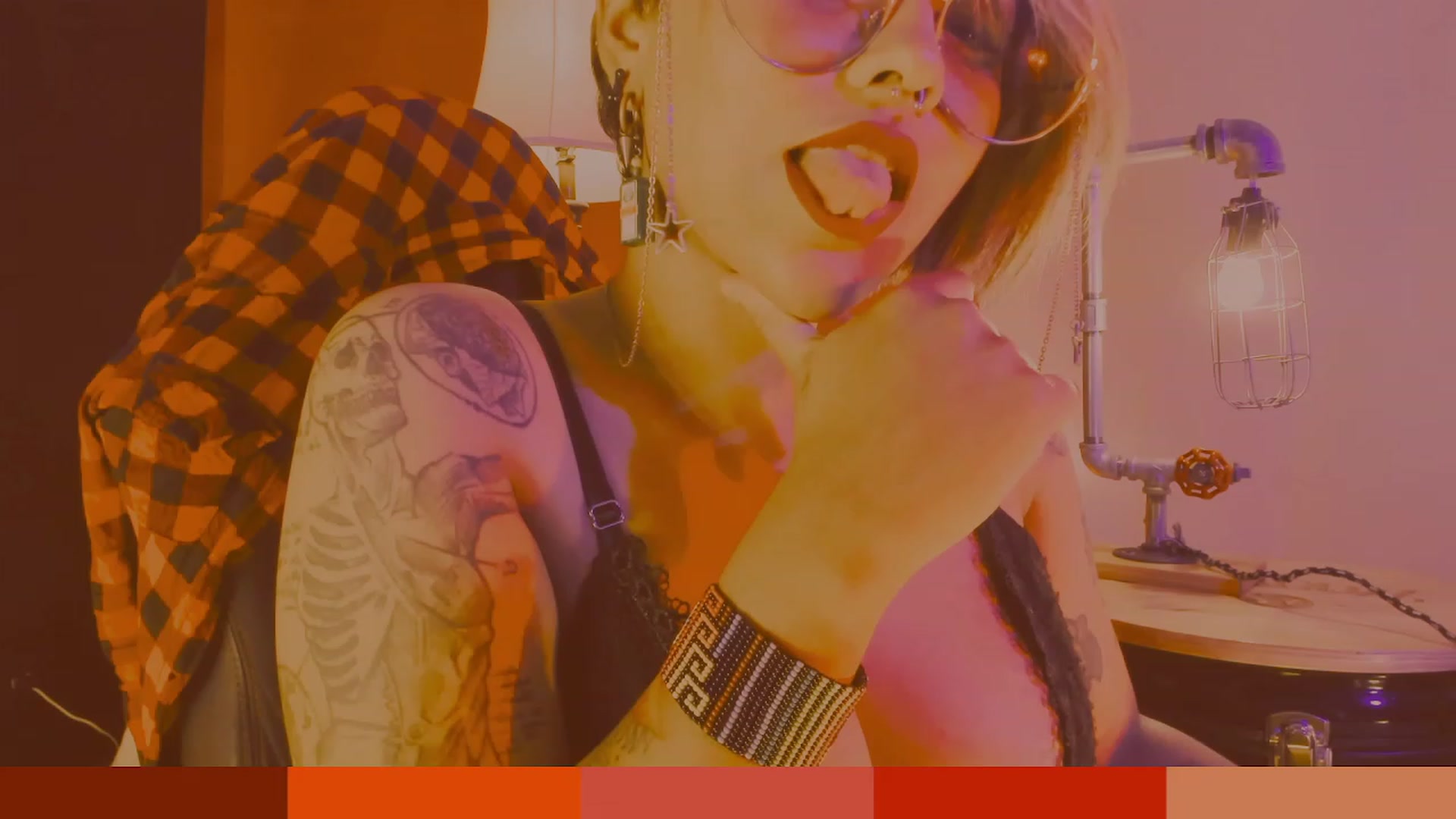 Gallery image thumbnail from AbraxxysRadio's myfreecams stream on, 04/12/2023, 24:20 image 17 of 20