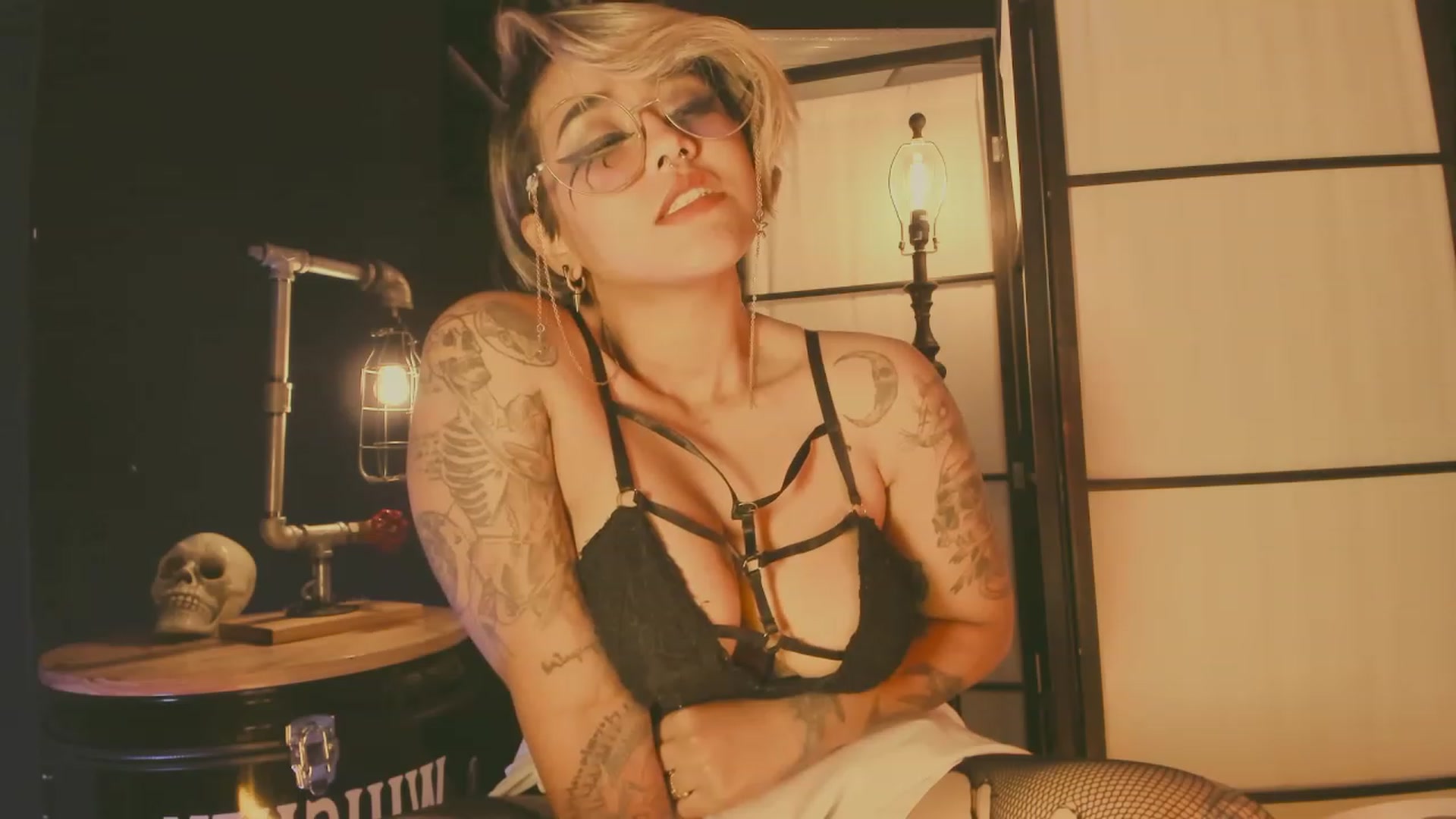 Gallery image thumbnail from AbraxxysRadio's myfreecams stream on, 04/15/2023, 02:11 image 18 of 20