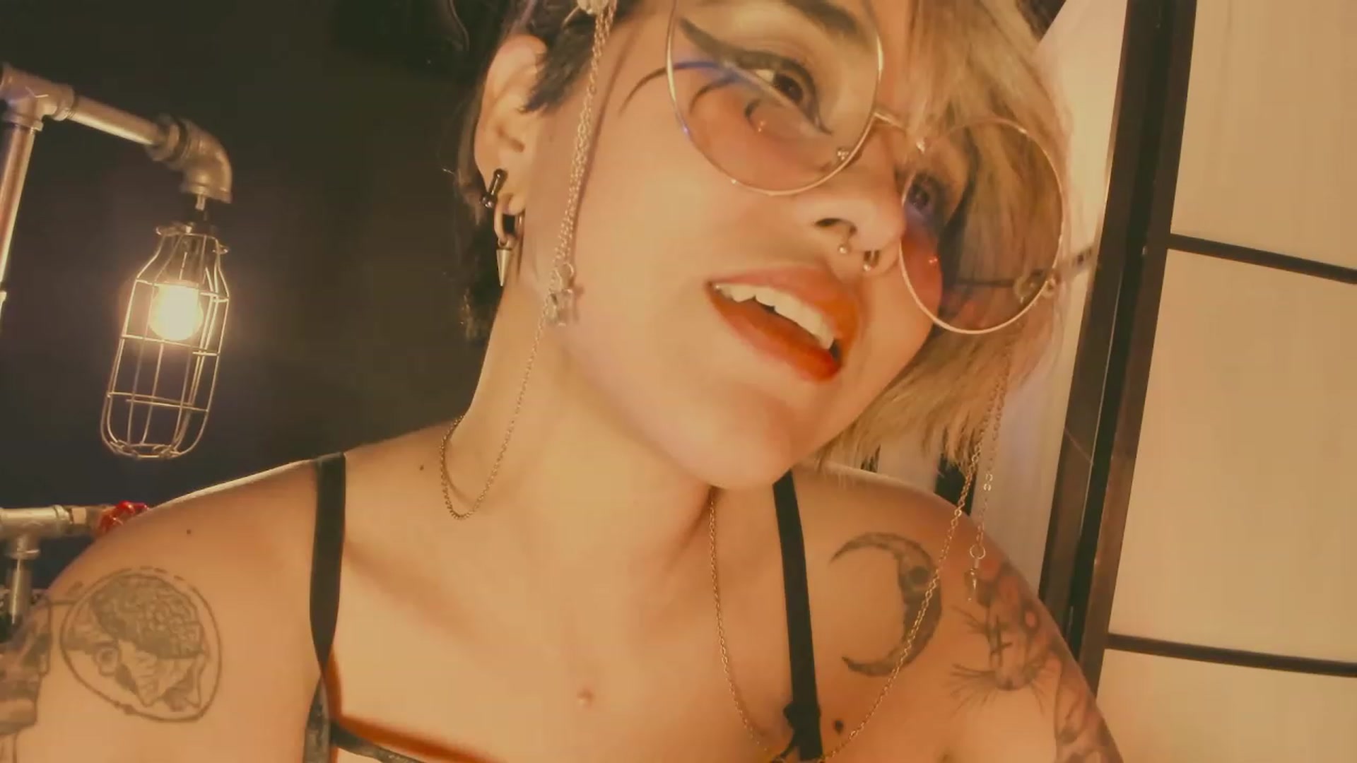 Gallery image thumbnail from AbraxxysRadio's myfreecams stream on, 04/15/2023, 02:11 image 16 of 20