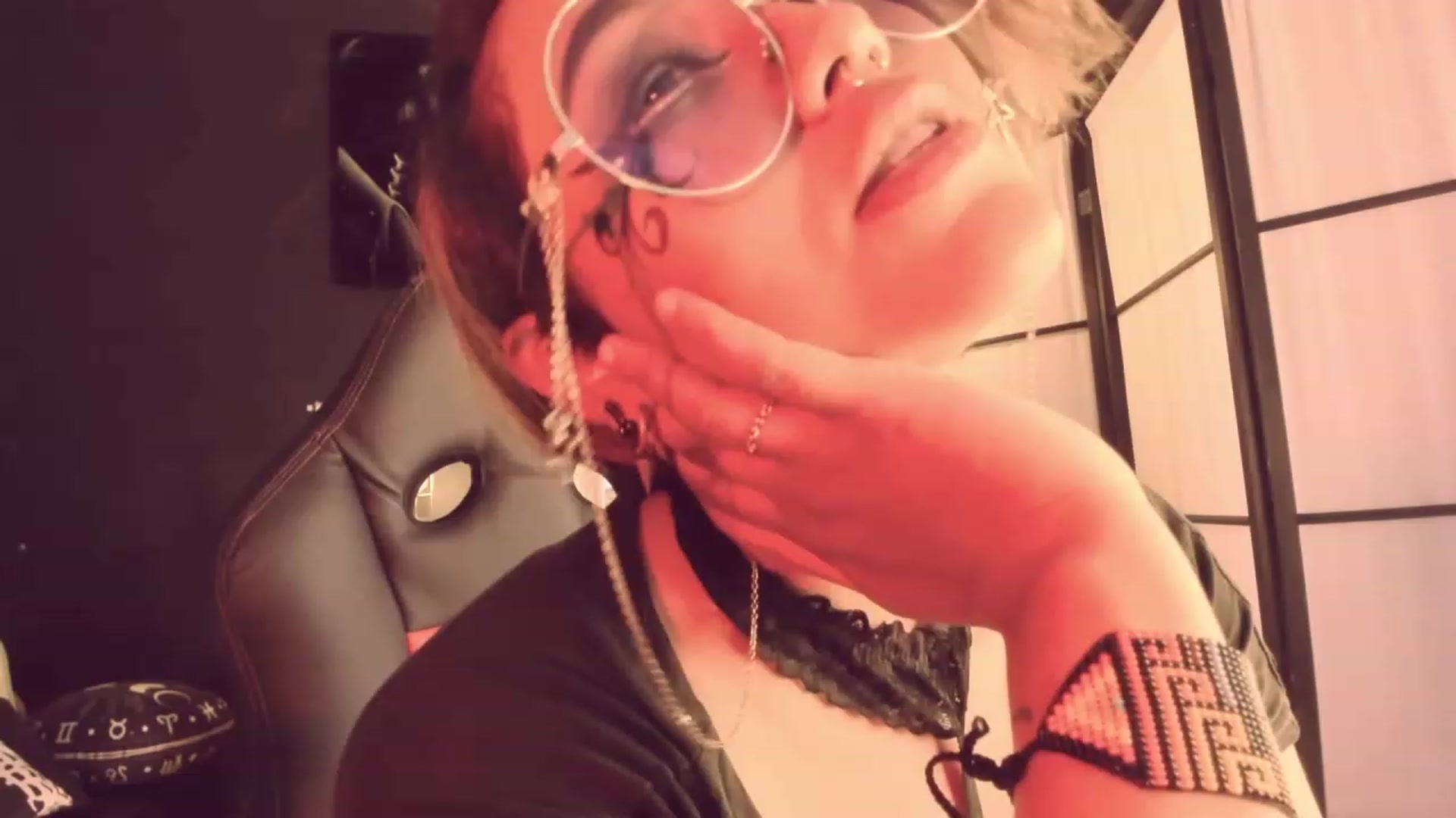 Gallery image thumbnail from AbraxxysRadio's myfreecams stream on, 04/18/2023, 23:14 image 20 of 20