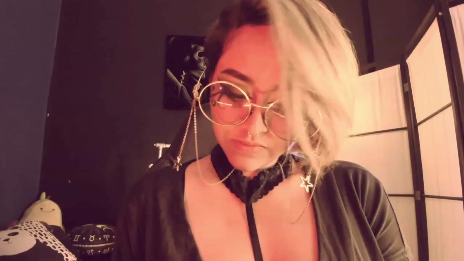 Gallery image thumbnail from AbraxxysRadio's myfreecams stream on, 04/18/2023, 23:14 image 7 of 20