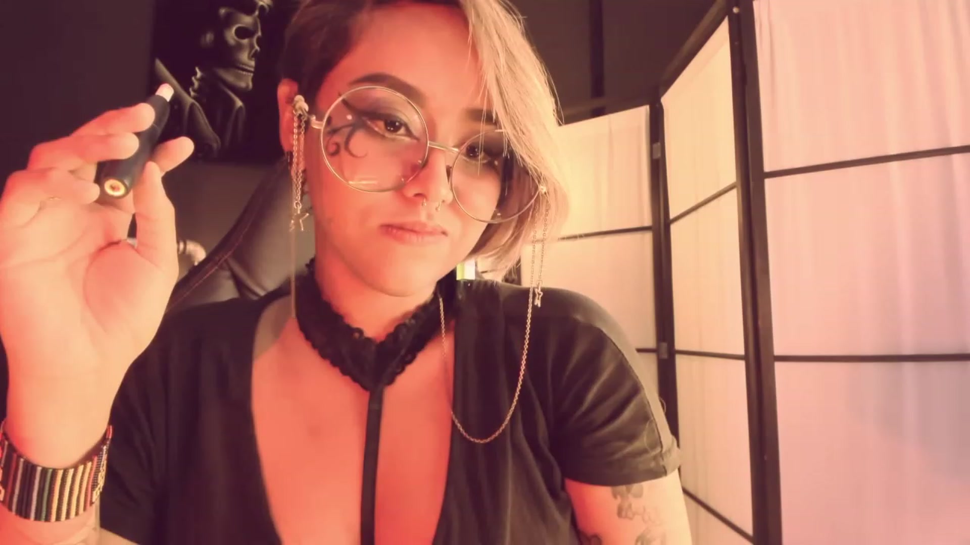 Gallery image thumbnail from AbraxxysRadio's myfreecams stream on, 04/19/2023, 24:35 image 19 of 20