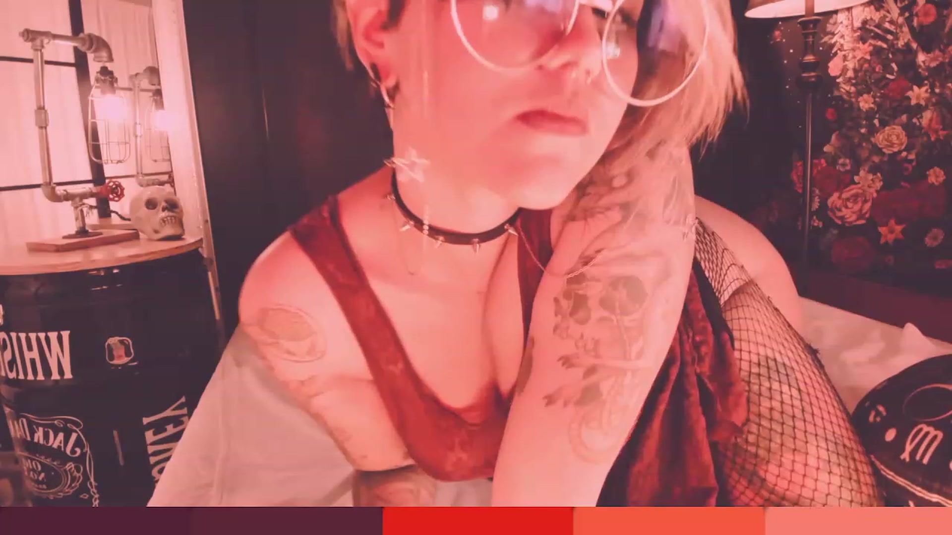 Gallery image thumbnail from AbraxxysRadio's myfreecams stream on, 04/19/2023, 23:25 image 11 of 20