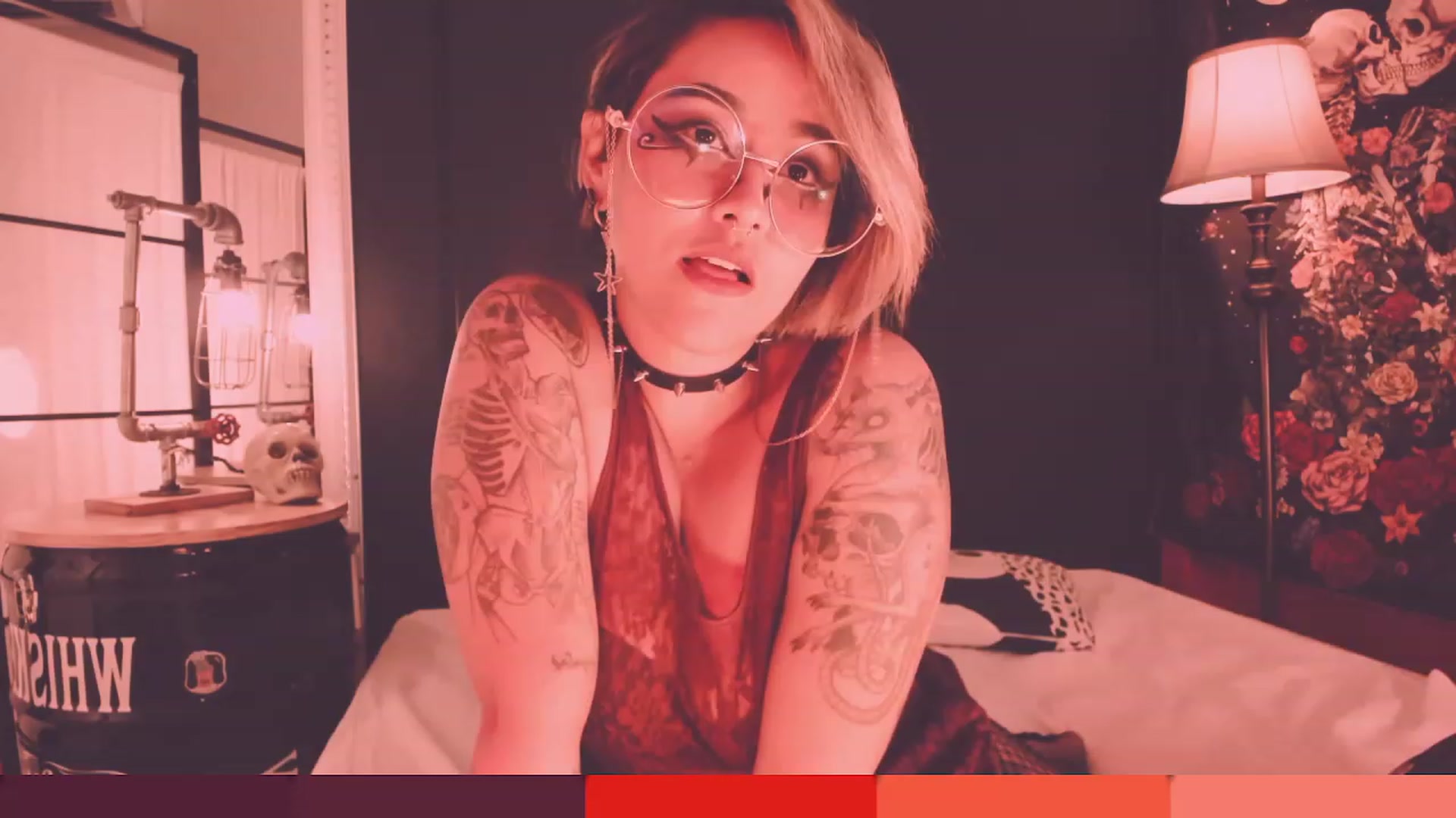 Gallery image thumbnail from AbraxxysRadio's myfreecams stream on, 04/19/2023, 23:25 image 3 of 20