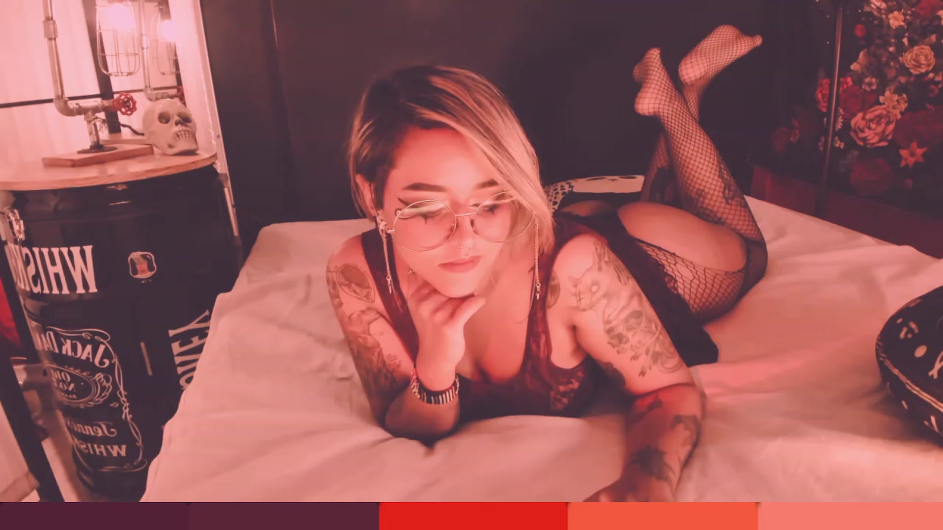 Gallery image thumbnail from AbraxxysRadio's myfreecams stream on, 04/19/2023, 23:48 image 18 of 20