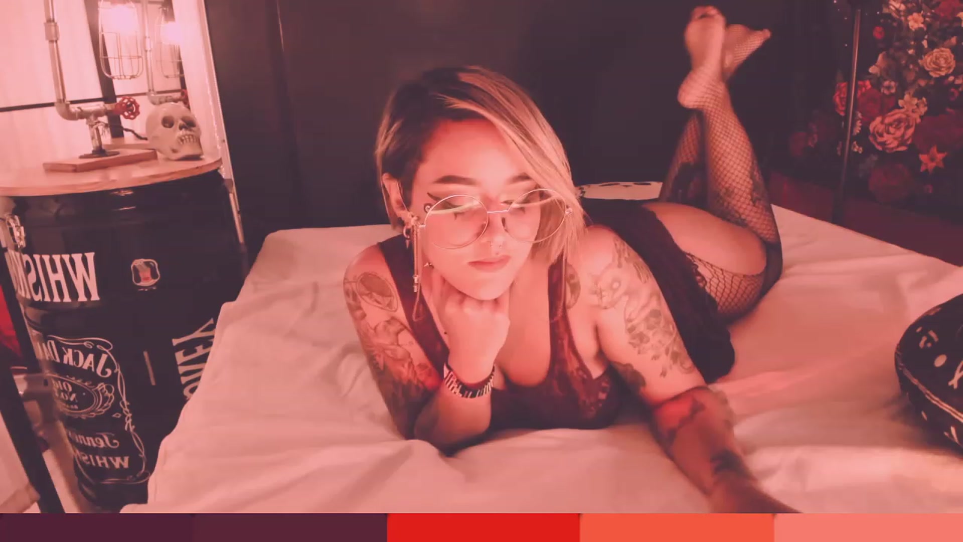 Gallery image thumbnail from AbraxxysRadio's myfreecams stream on, 04/19/2023, 23:48 image 5 of 20