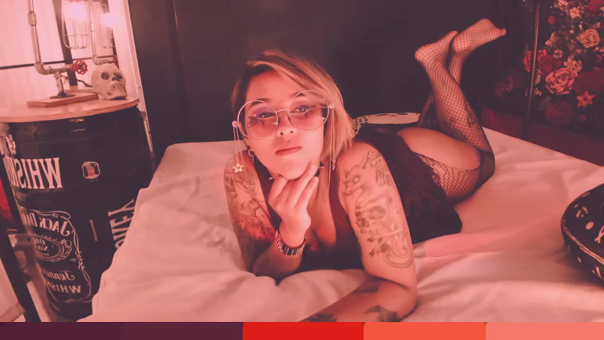 Gallery image thumbnail from AbraxxysRadio's myfreecams stream on, 04/19/2023, 23:48 image 11 of 20
