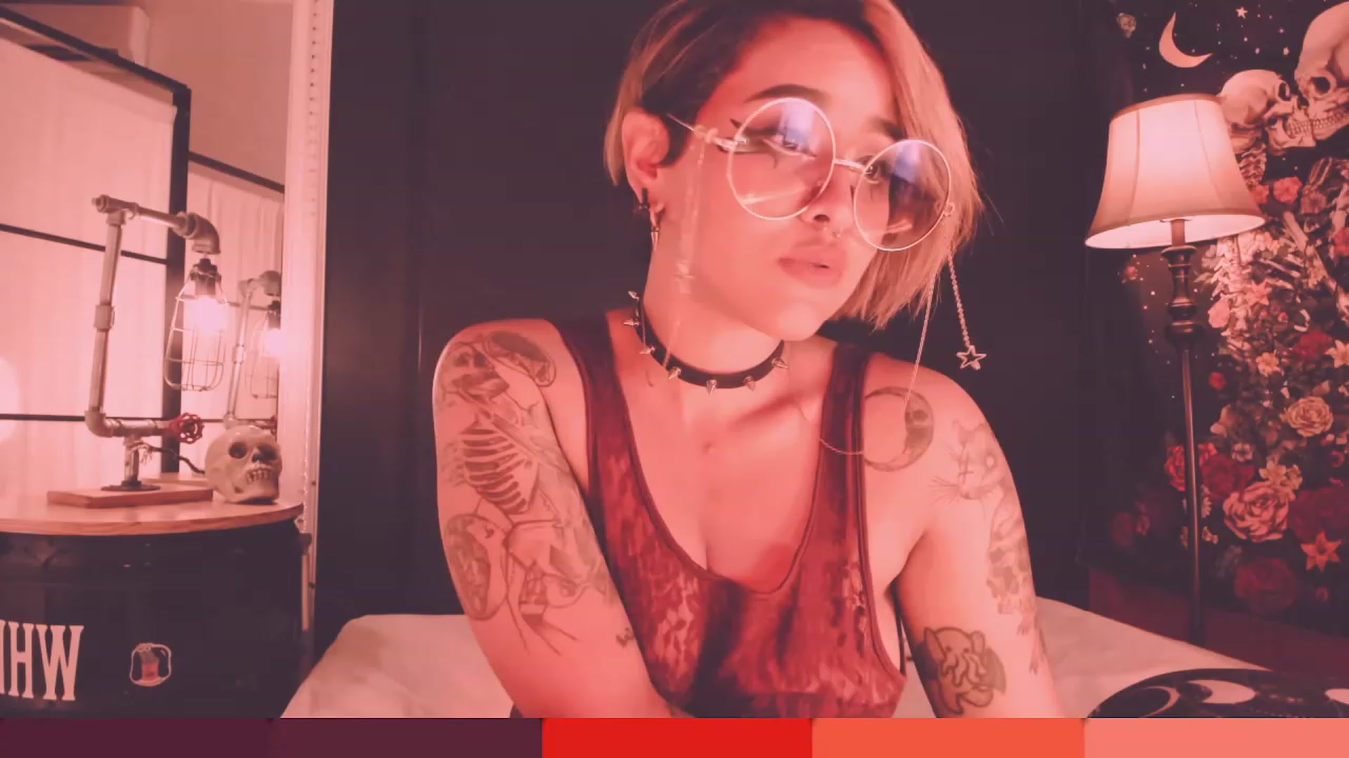 Gallery image thumbnail from AbraxxysRadio's myfreecams stream on, 04/20/2023, 24:20 image 18 of 20
