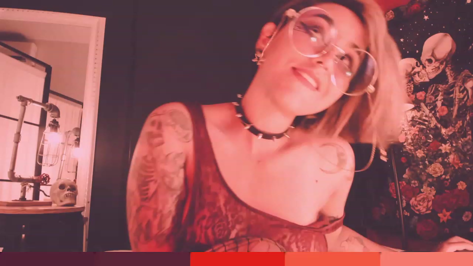 Gallery image thumbnail from AbraxxysRadio's myfreecams stream on, 04/20/2023, 24:20 image 2 of 20