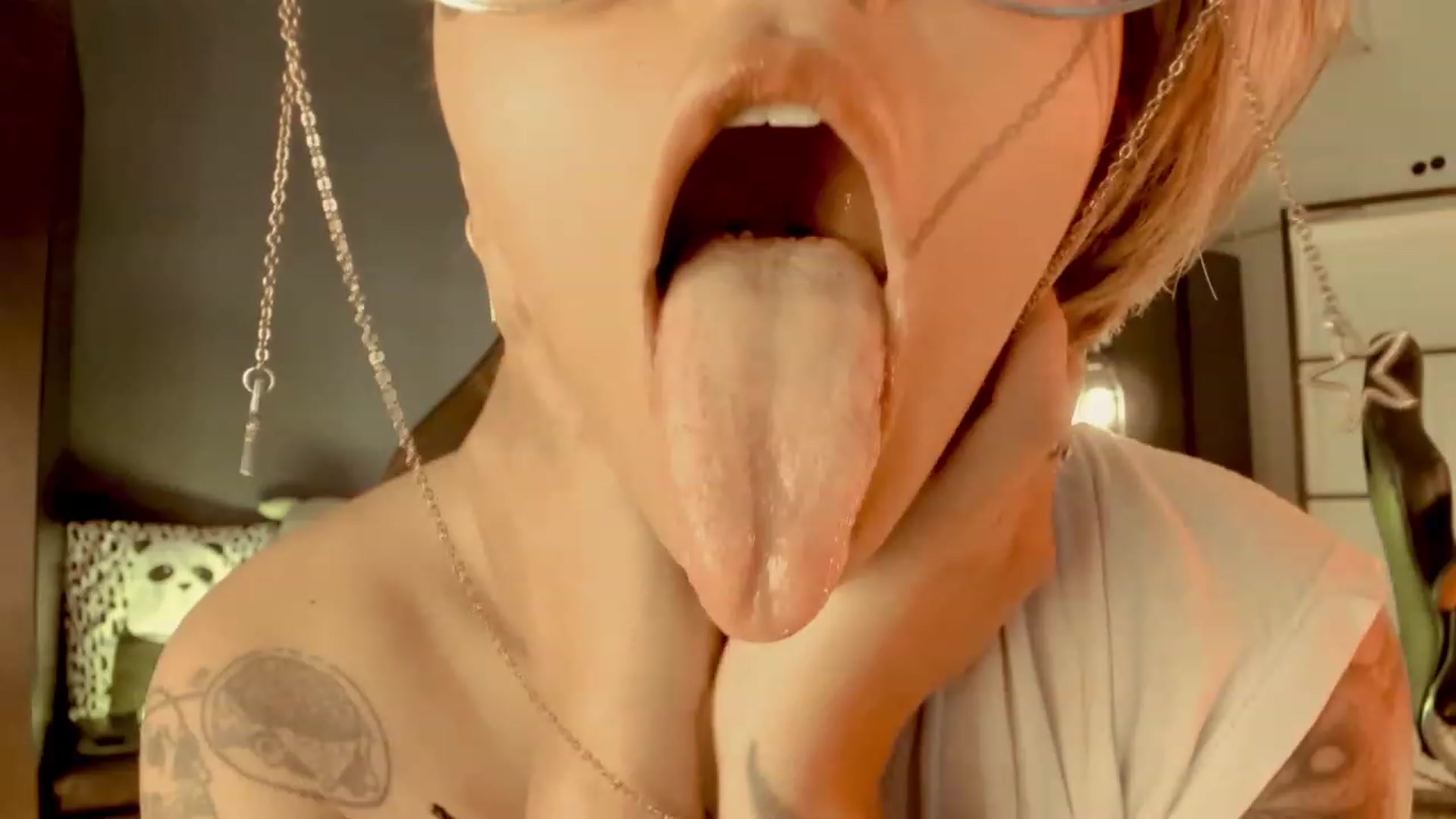 Gallery image thumbnail from AbraxxysRadio's myfreecams stream on, 04/21/2023, 02:26 image 17 of 20