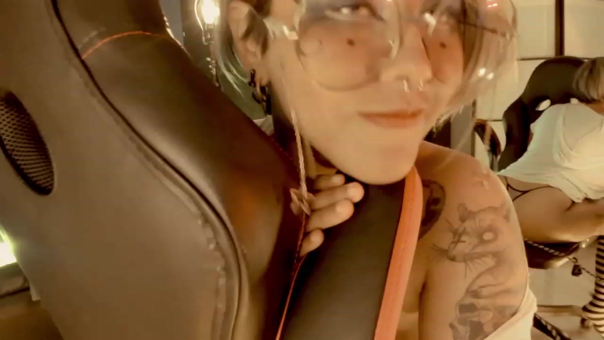 Gallery image thumbnail from AbraxxysRadio's myfreecams stream on, 04/21/2023, 02:26 image 1 of 20