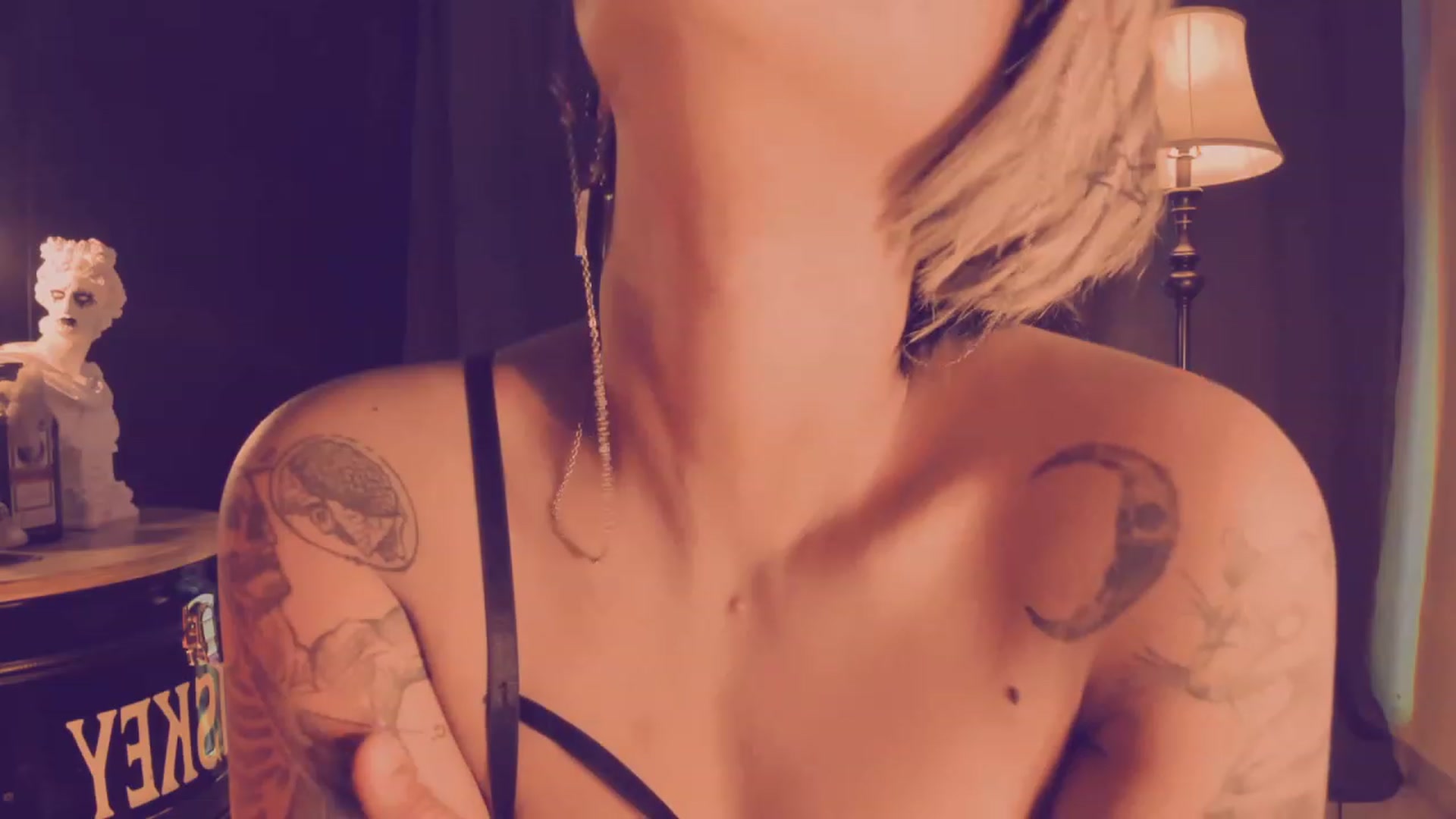 Gallery image thumbnail from AbraxxysRadio's myfreecams stream on, 04/22/2023, 24:00 image 5 of 20
