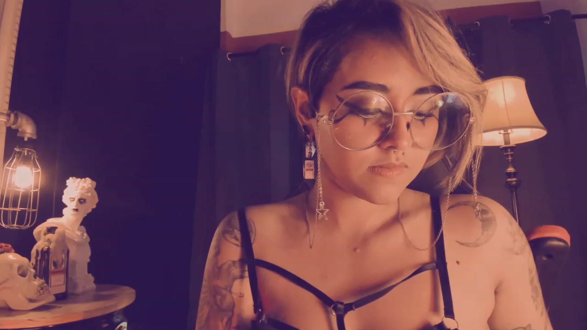 Gallery image thumbnail from AbraxxysRadio's myfreecams stream on, 04/22/2023, 01:06 image 8 of 20