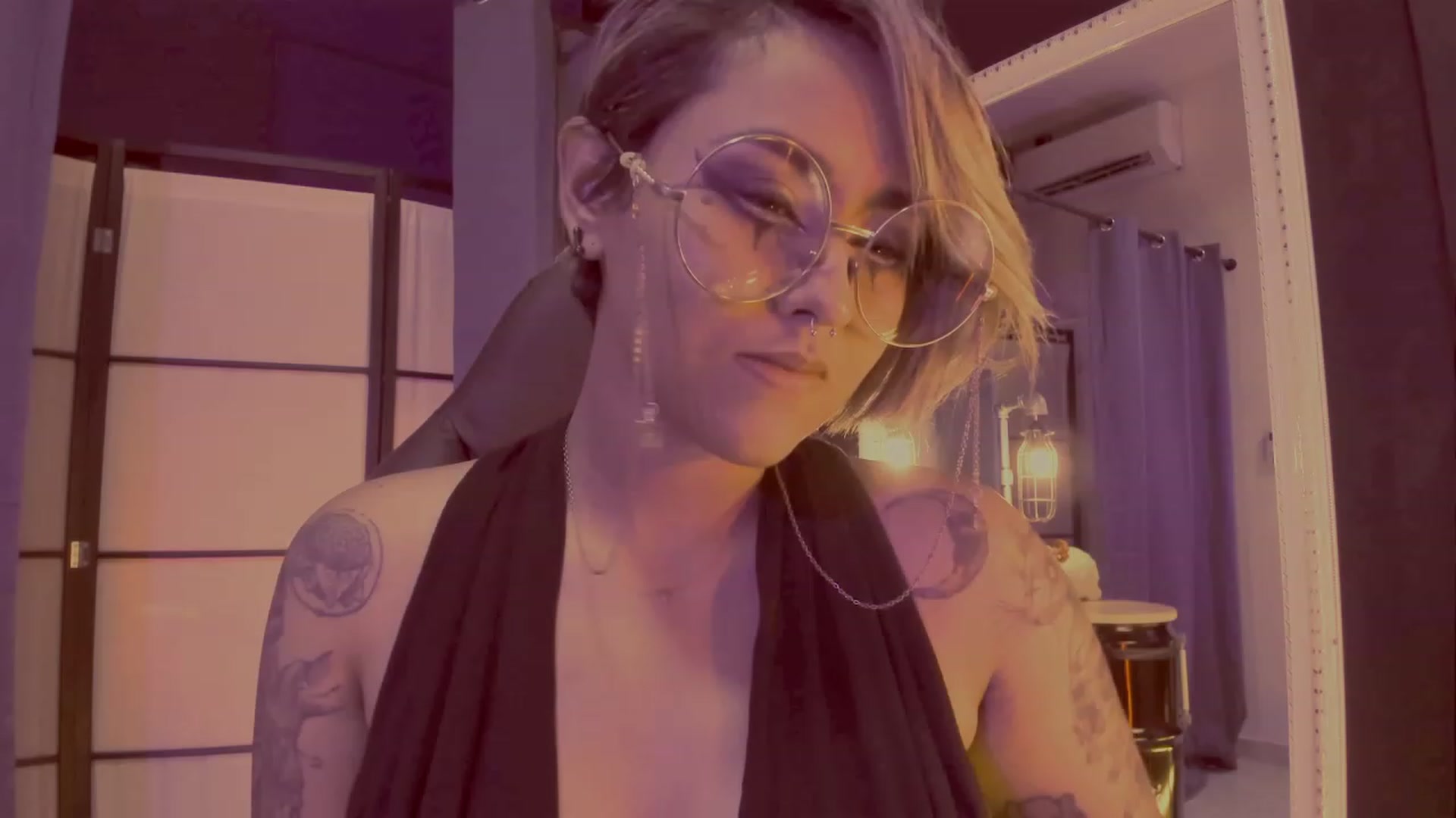 Gallery image thumbnail from AbraxxysRadio's myfreecams stream on, 04/27/2023, 18:25 image 18 of 20