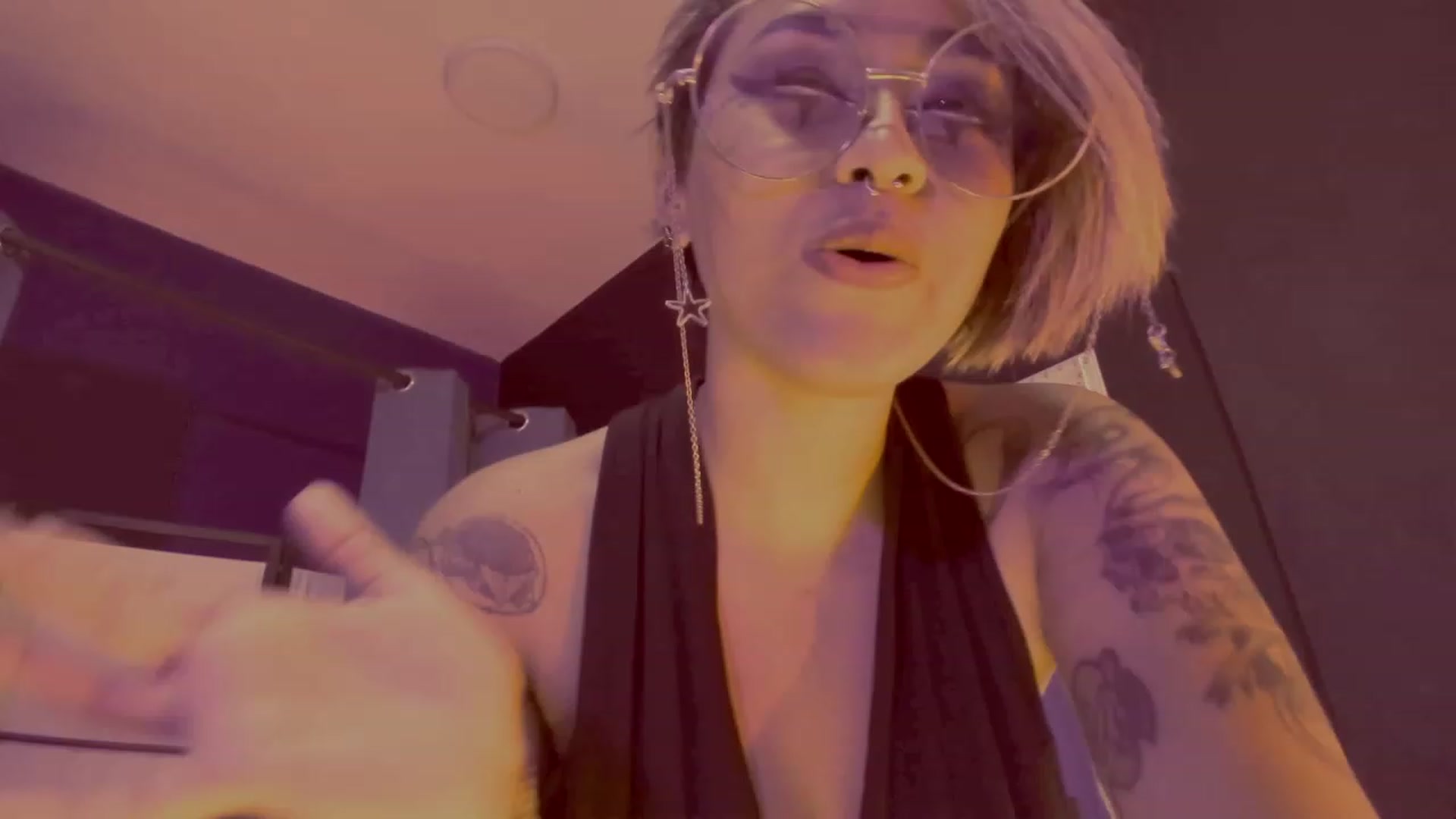 Gallery image thumbnail from AbraxxysRadio's myfreecams stream on, 04/27/2023, 18:25 image 9 of 20