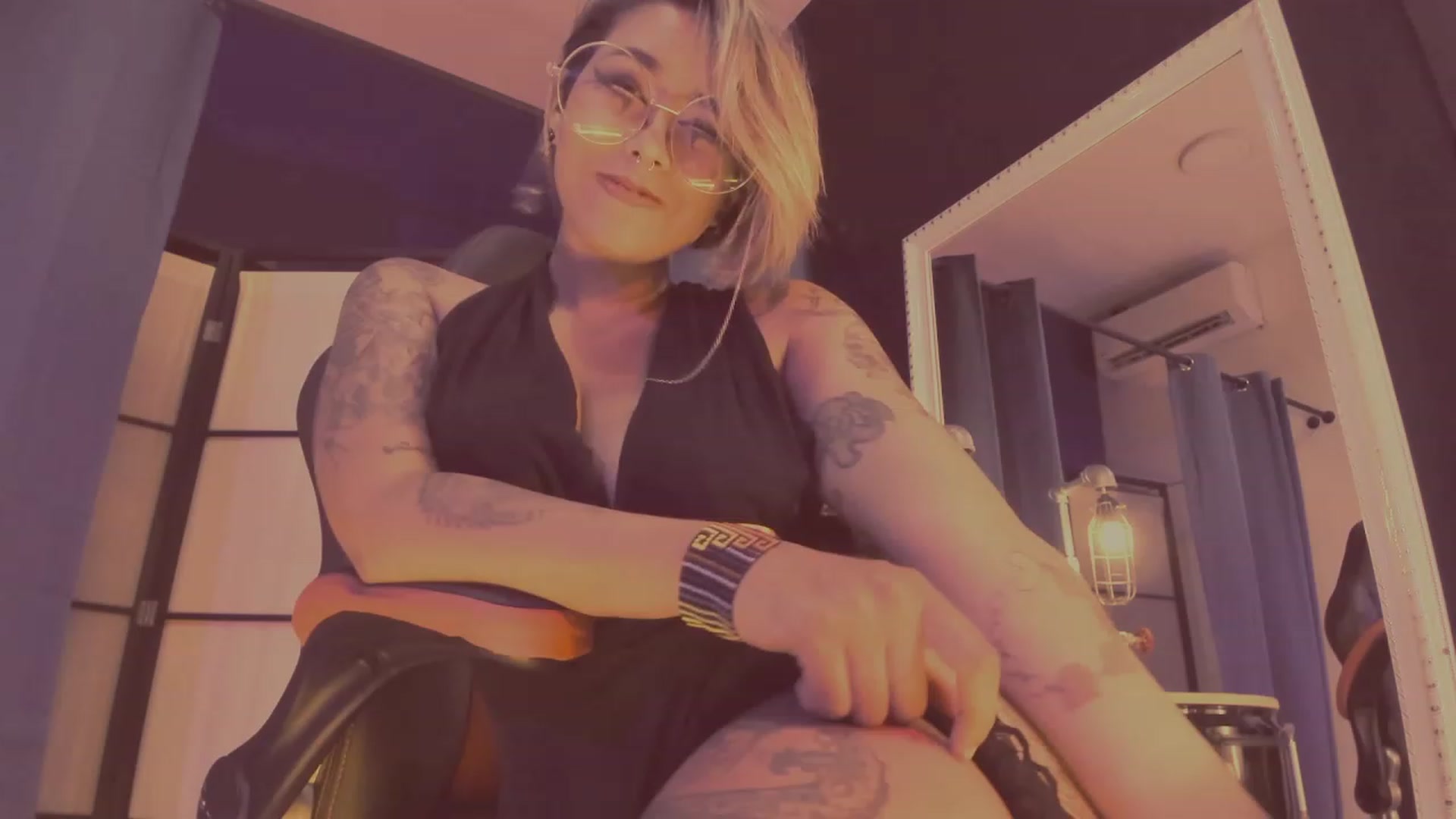 Gallery image thumbnail from AbraxxysRadio's myfreecams stream on, 04/27/2023, 21:53 image 13 of 20